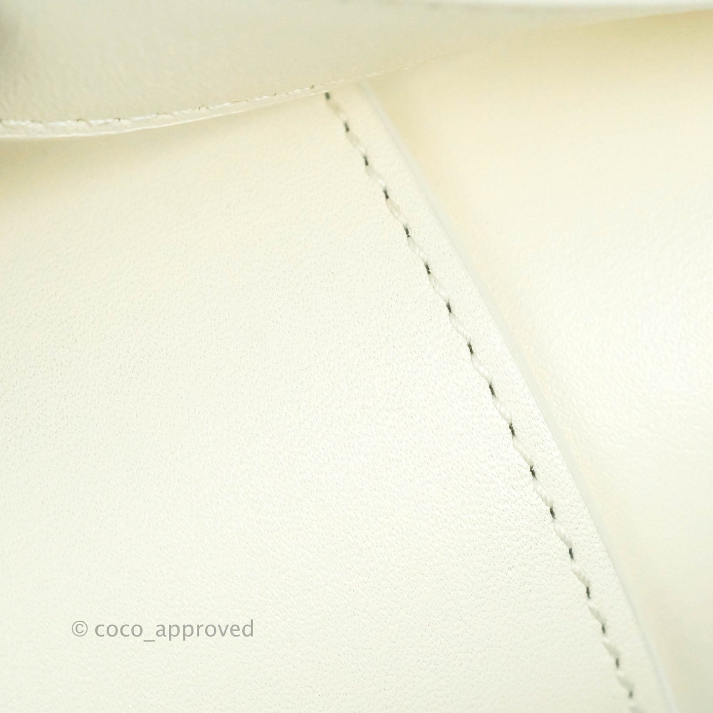 Christian Dior 30 Montaigne Bag White Calfskin Gold Hardware