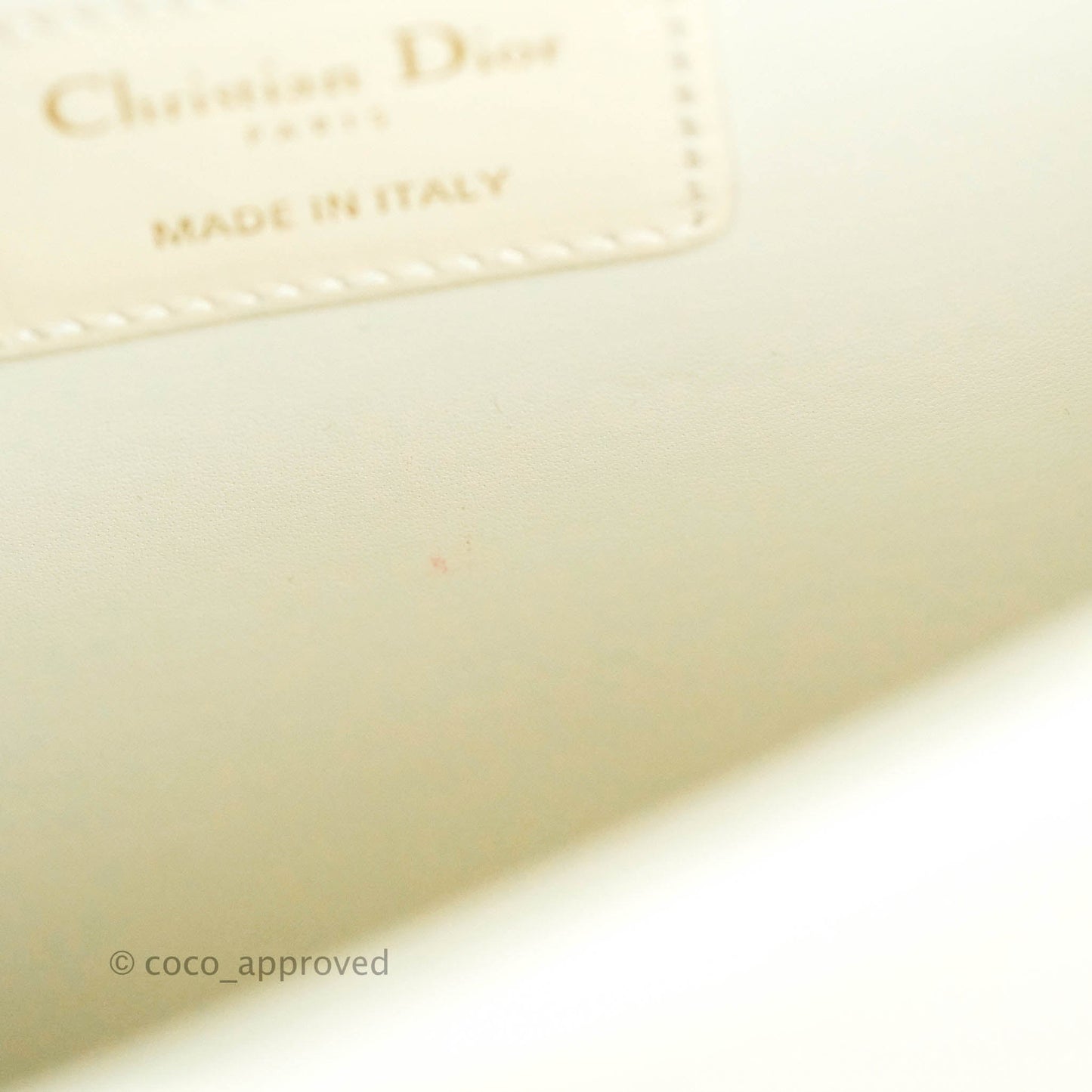 Christian Dior 30 Montaigne Bag White Calfskin Gold Hardware