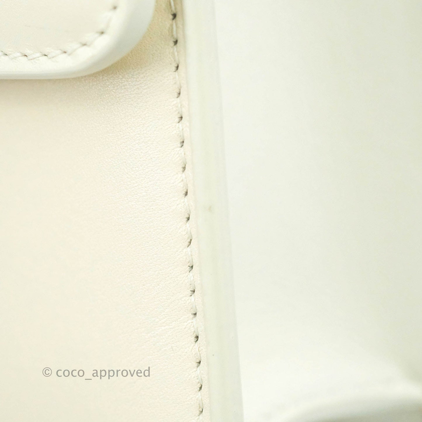 Christian Dior 30 Montaigne Bag White Calfskin Gold Hardware