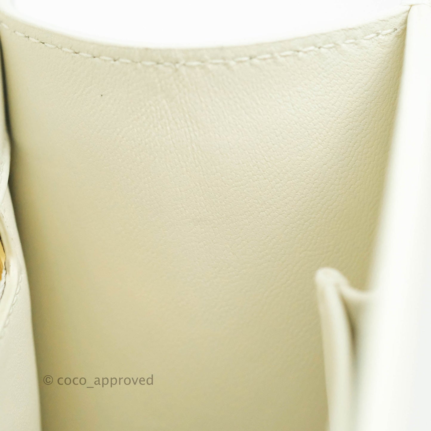 Christian Dior 30 Montaigne Bag White Calfskin Gold Hardware