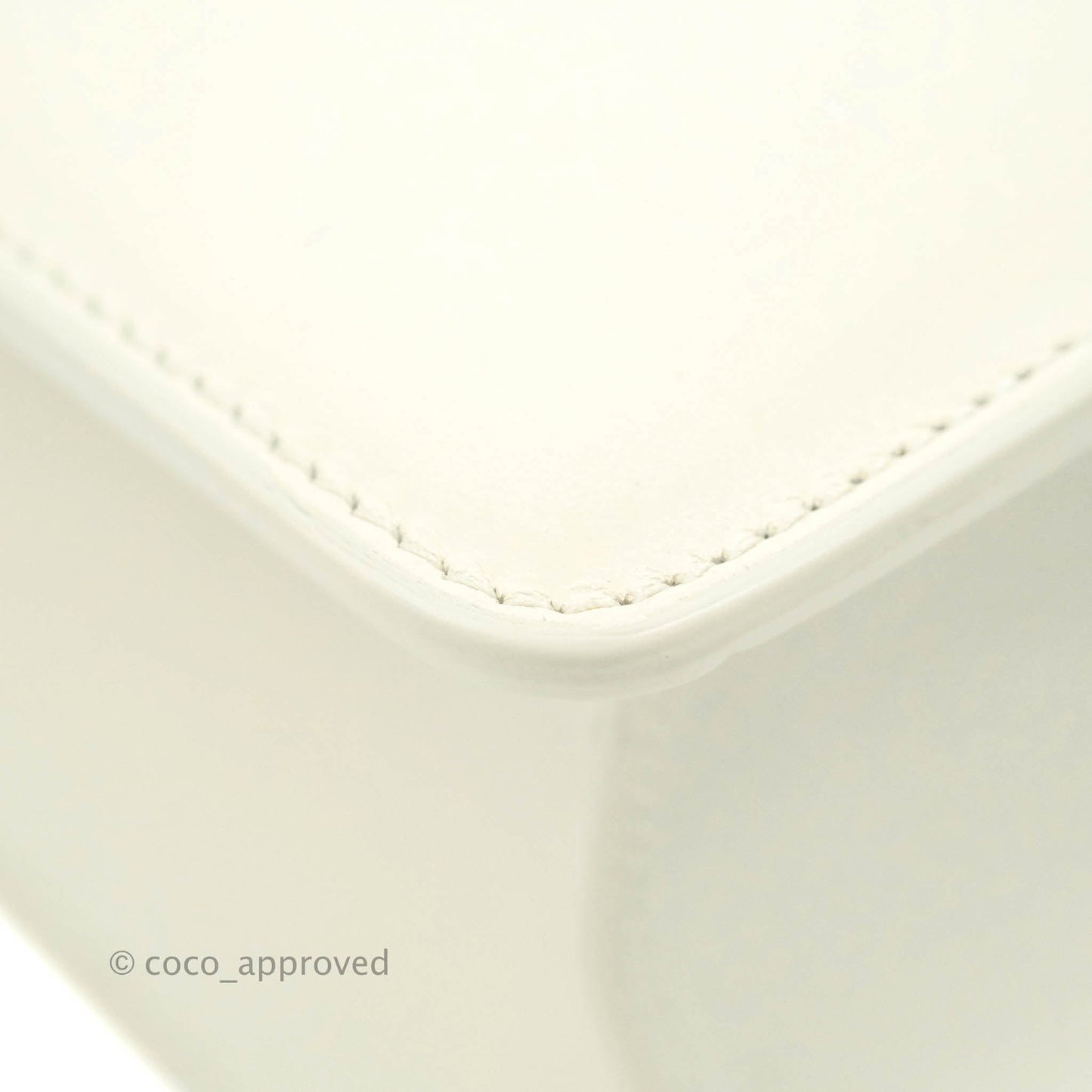 Christian Dior 30 Montaigne Bag White Calfskin Gold Hardware