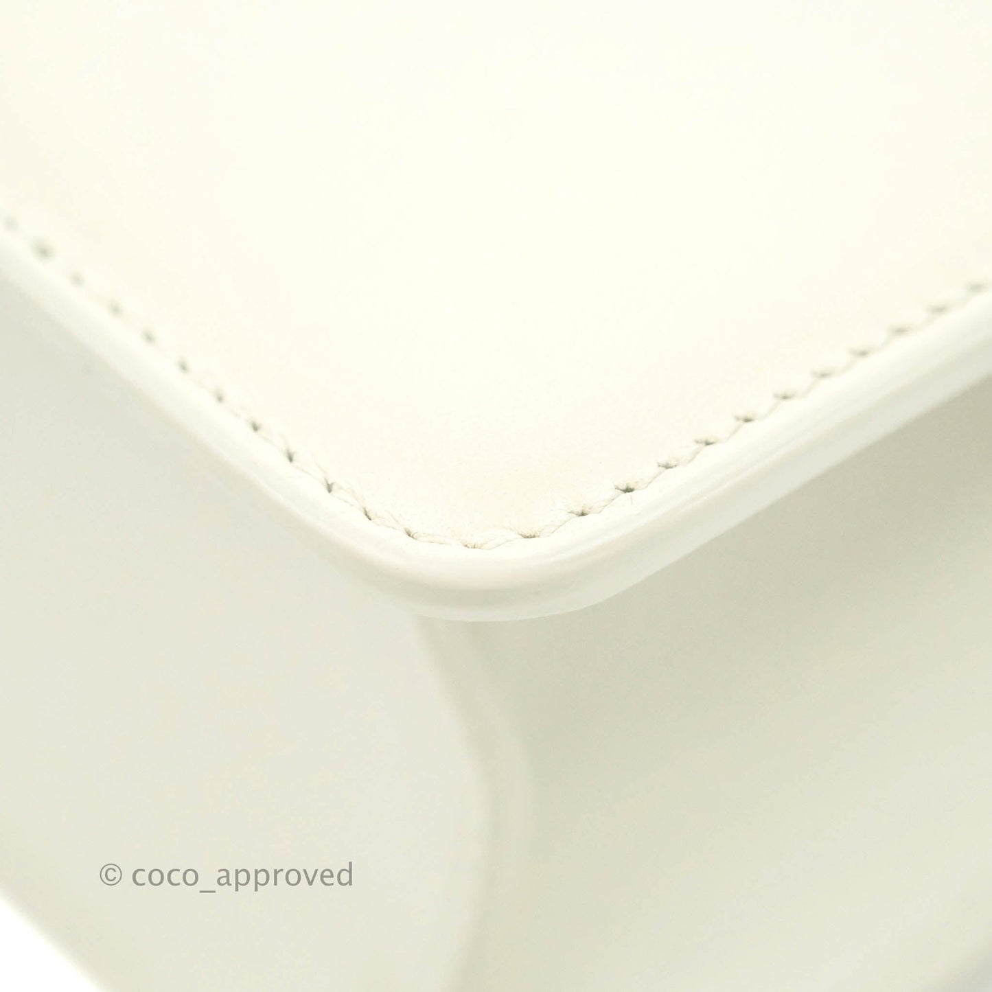 Christian Dior 30 Montaigne Bag White Calfskin Gold Hardware