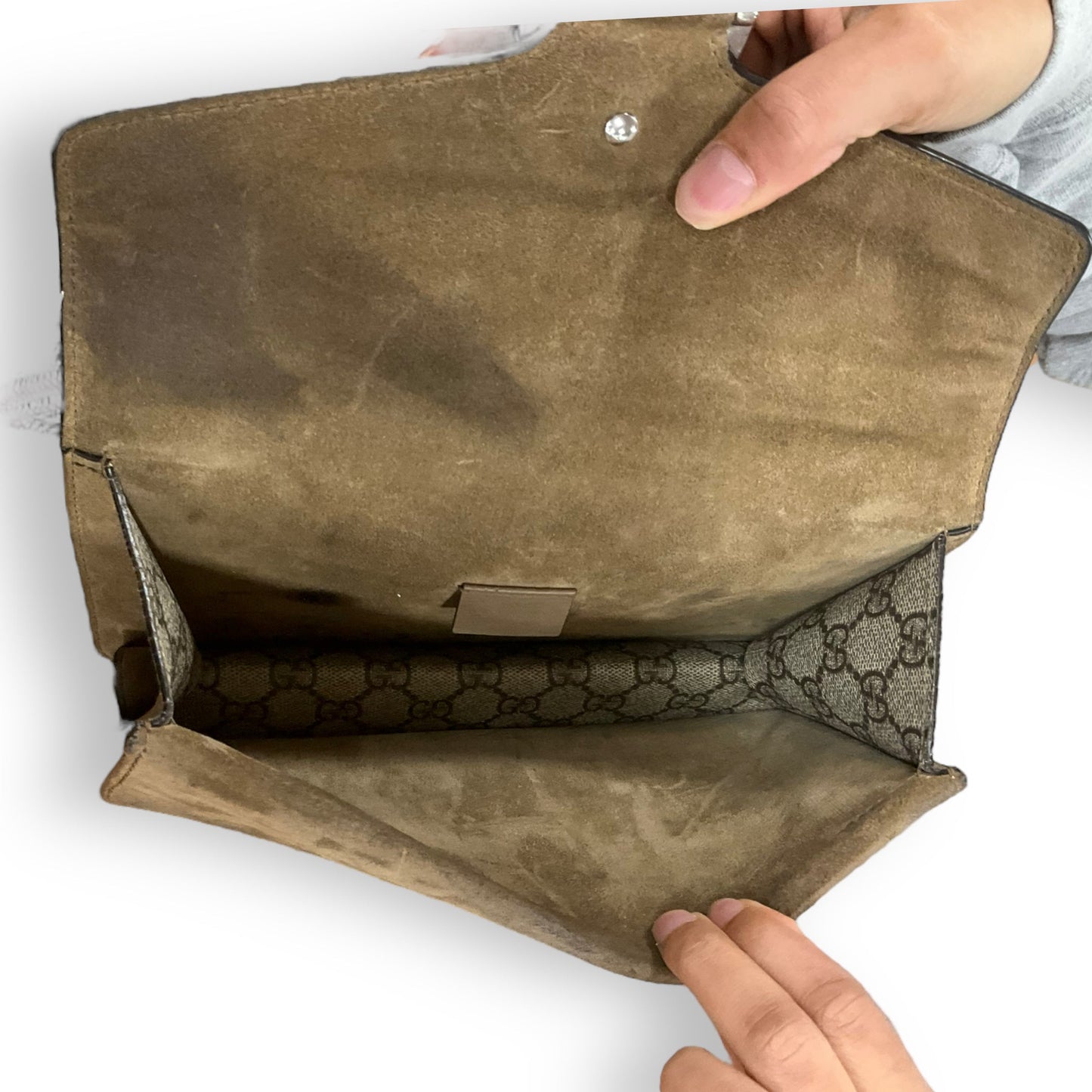 Crossbody Luxury Designer By Gucci Size: Medium