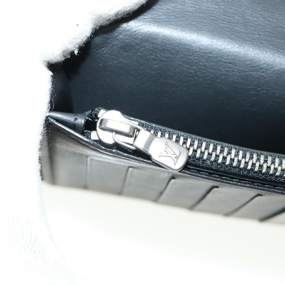 Louis Vuitton Black Leather Portefeuille Brazza wallet accessories