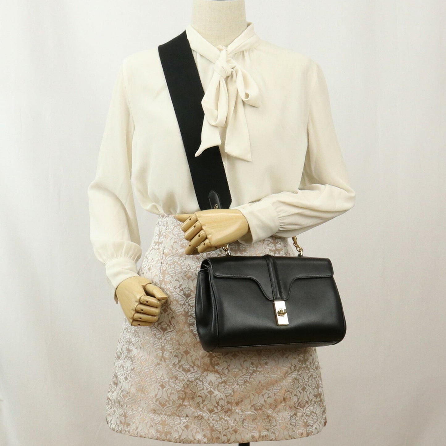 Celine Teen Soft 16 196853CR4.38NO Shoulder Bag Calfskin Women's