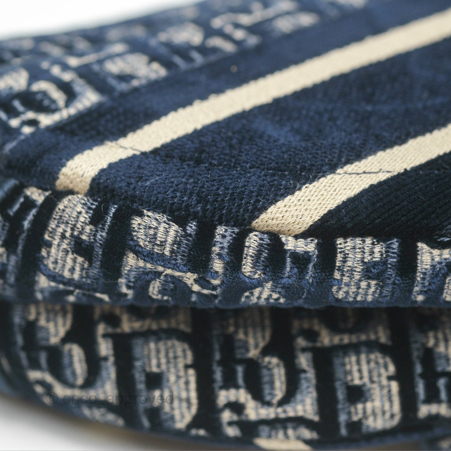Christian Dior Saddle Bag Velvet Navy Dior Oblique Embroidery Gold Hardware