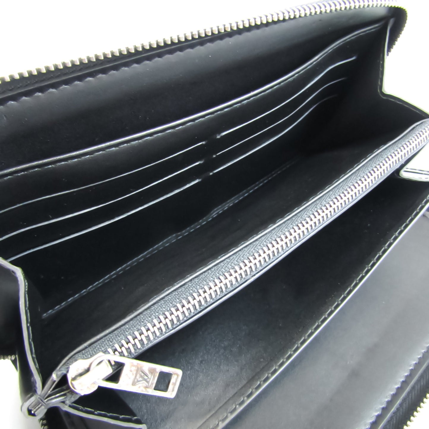 Louis Vuitton Black Leather Zippy organizer wallet accessories