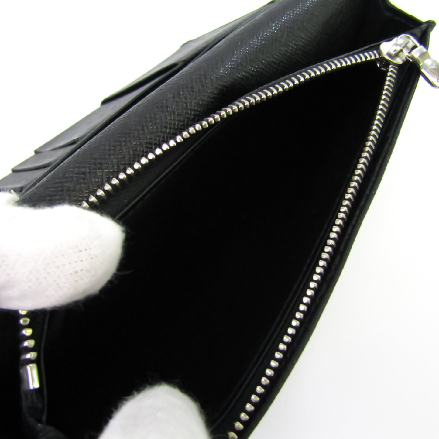 Louis Vuitton Black Leather Brazza wallet accessories