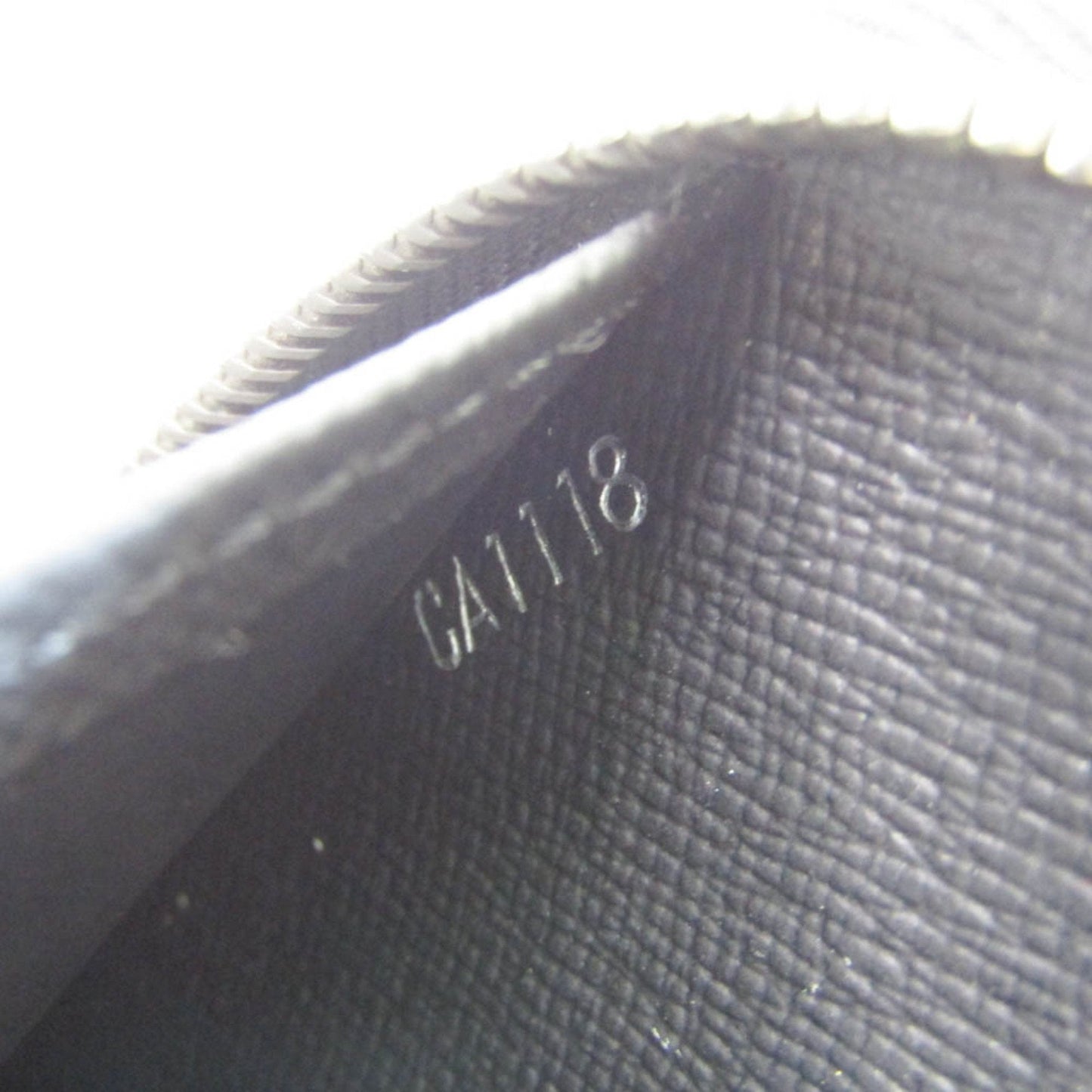 Louis Vuitton Black Leather Zippy organizer wallet accessories