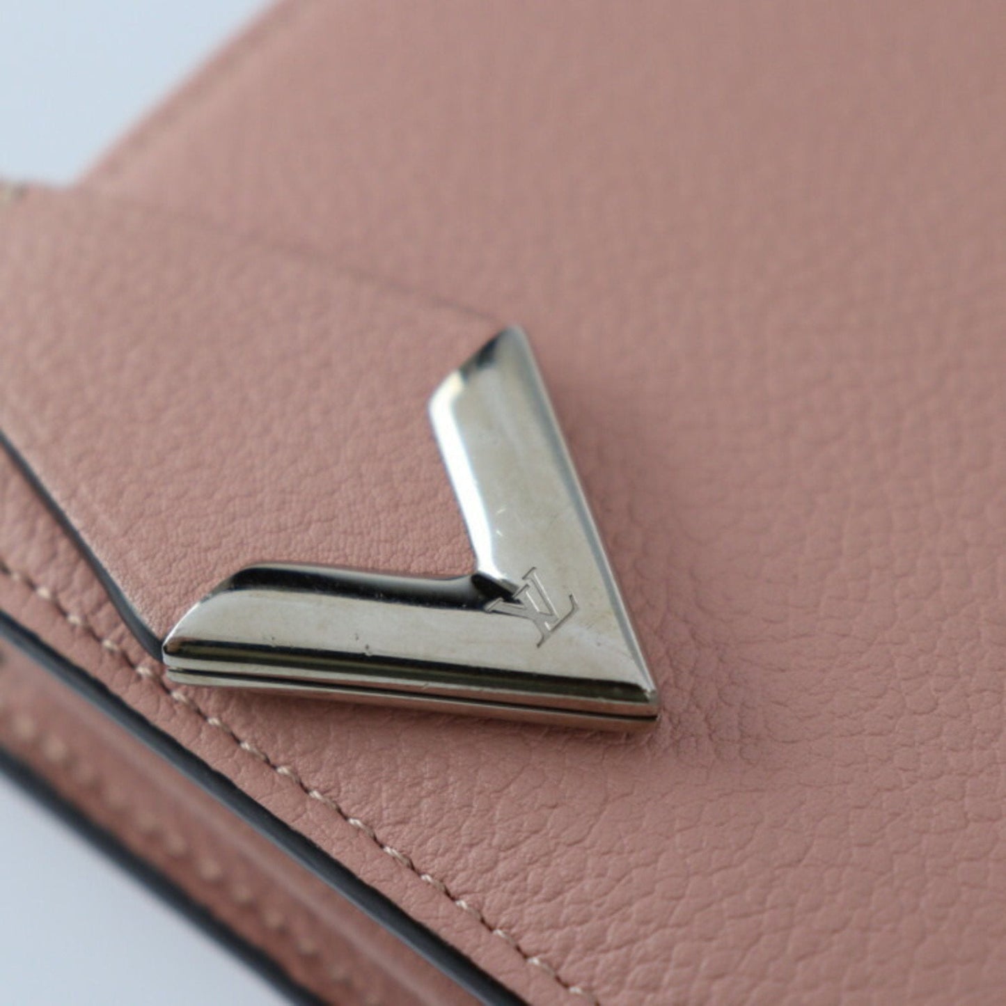 Louis Vuitton Pink Leather Portefeuille comète wallet accessories