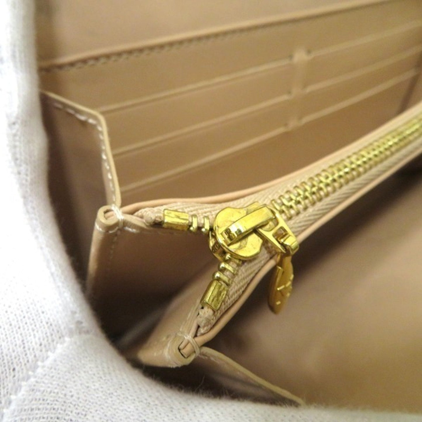 Louis Vuitton Yellow Patent leather Portefeuille Sarah wallet accessories