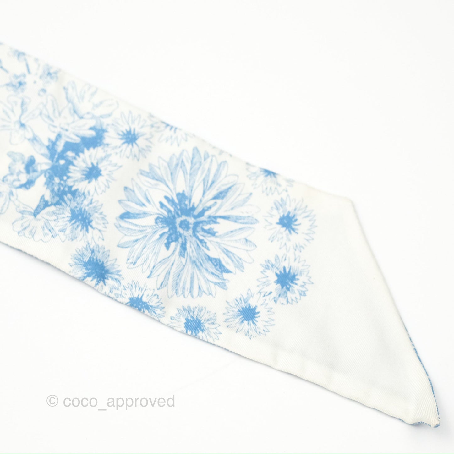 Christian Dior Kaléidoscope Mitzah Silk Twilly Blue