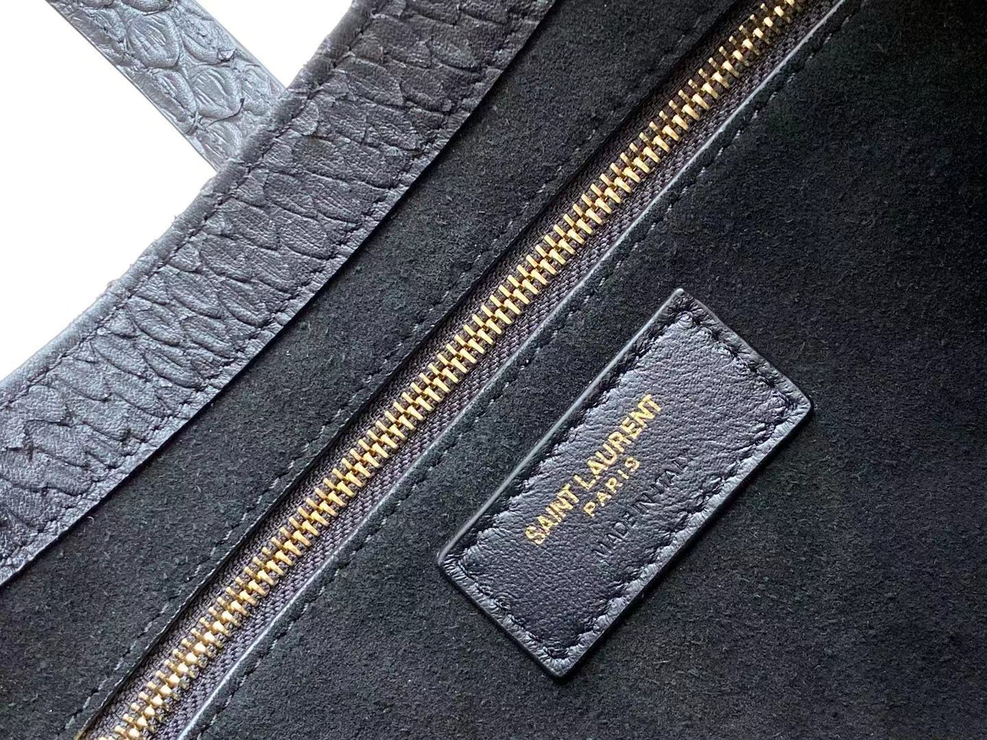 Yves Saint Laurent Hobo Bag