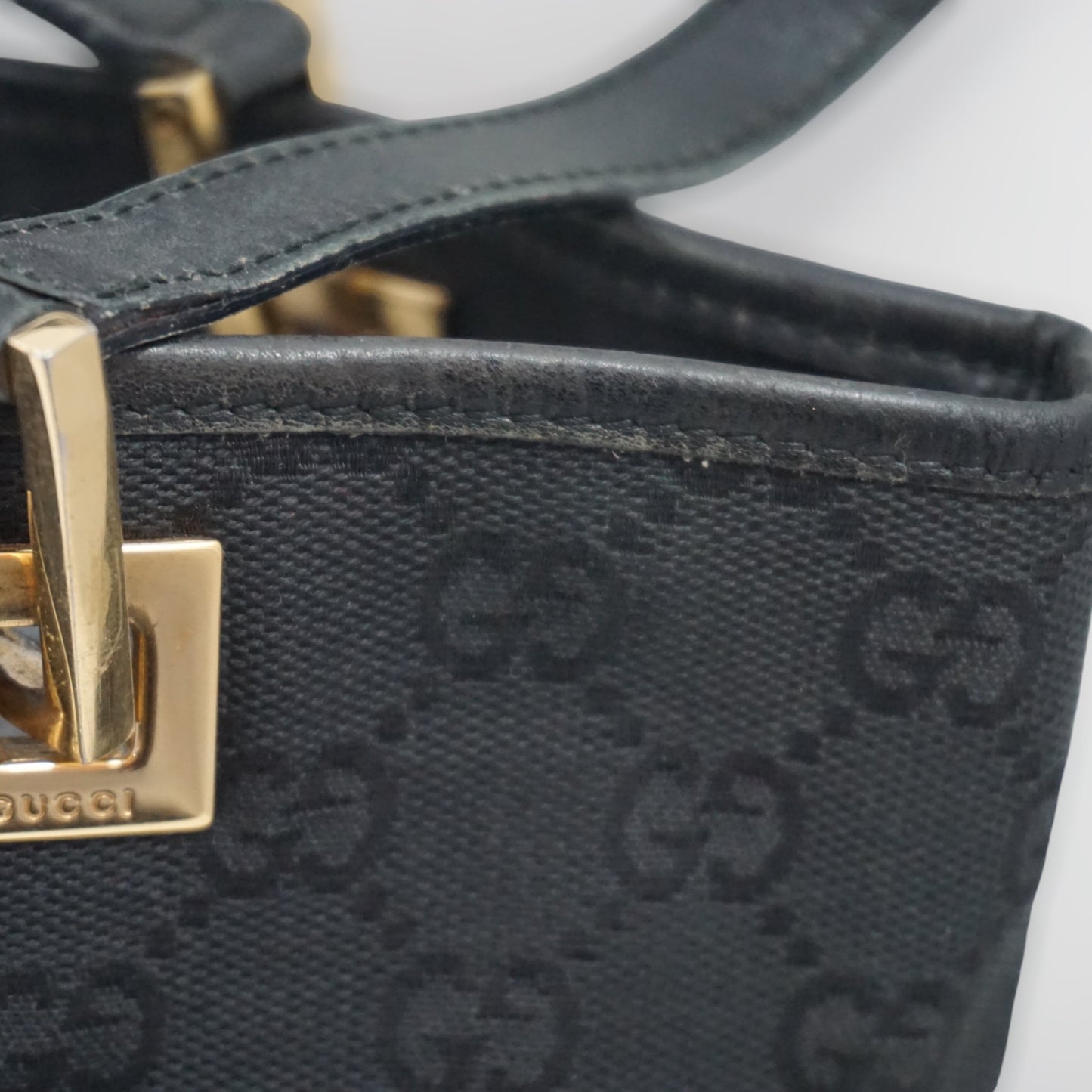 Gucci Mini Bucketbag