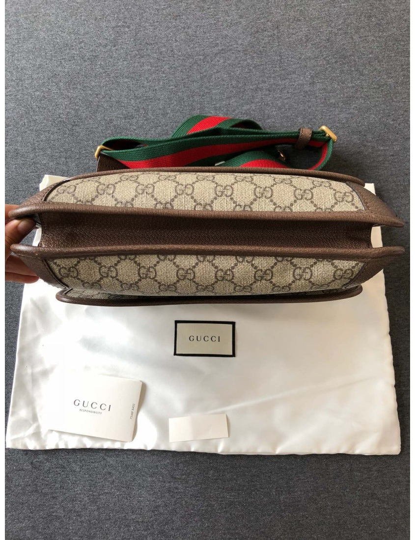 Gucci GG Supreme canvas small messenger bag