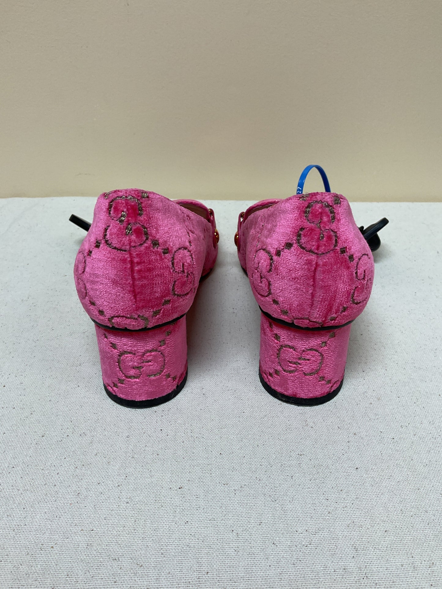 Shoes Luxury Designer By Gucci In Pink, Size:6