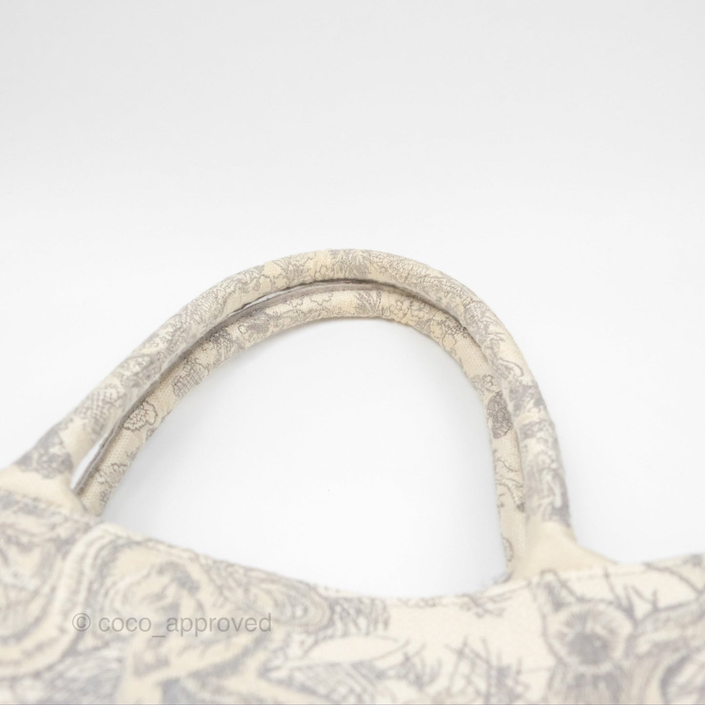 Christian Dior Medium (Old Small) Embroidered Toile De Jouy Light Grey Canvas Book Tote