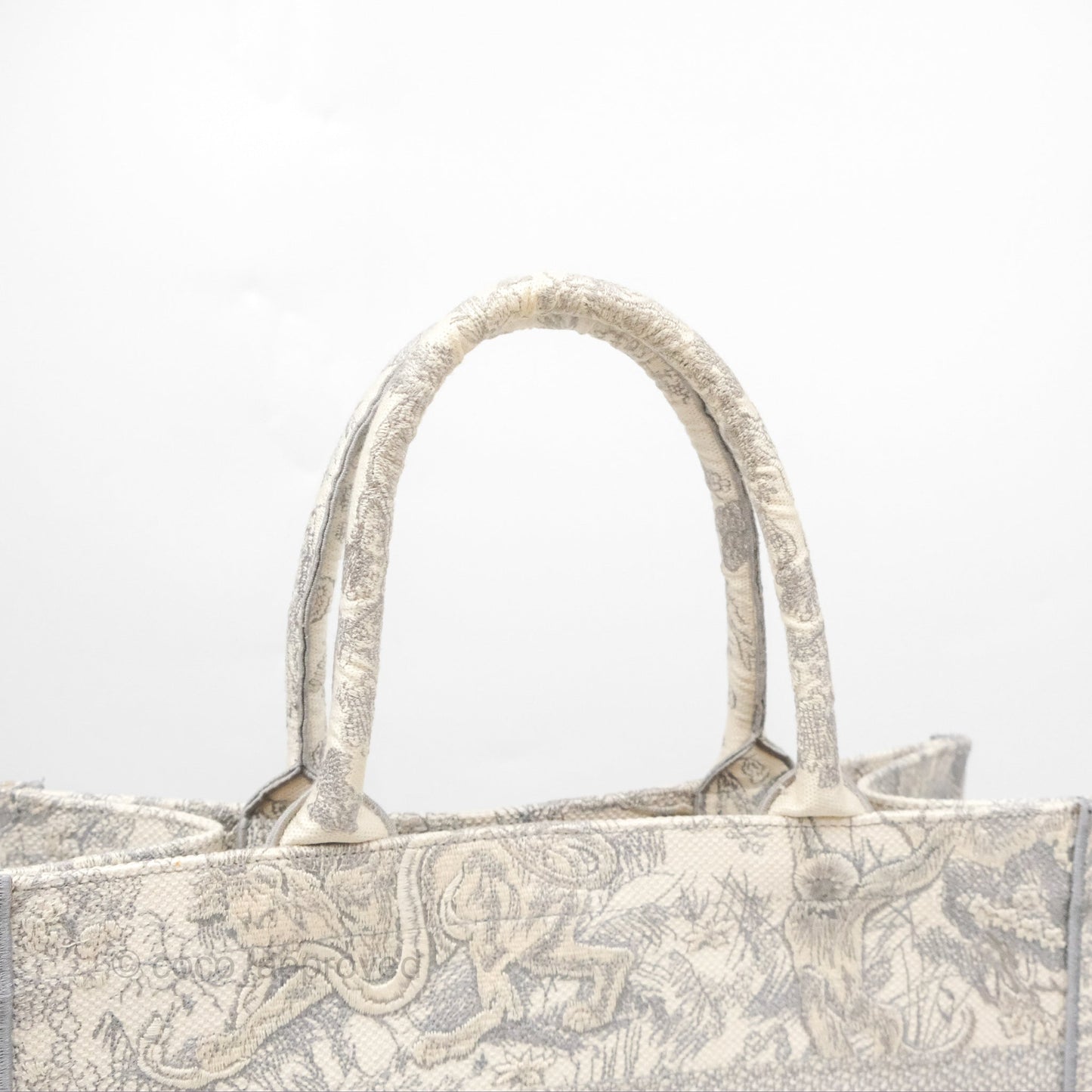 Christian Dior Medium (Old Small) Embroidered Toile De Jouy Light Grey Canvas Book Tote