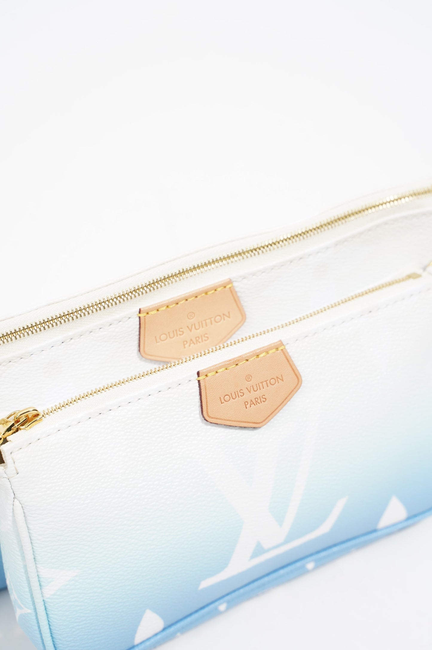 Louis Vuitton Womens Multi Pochette By The Pool