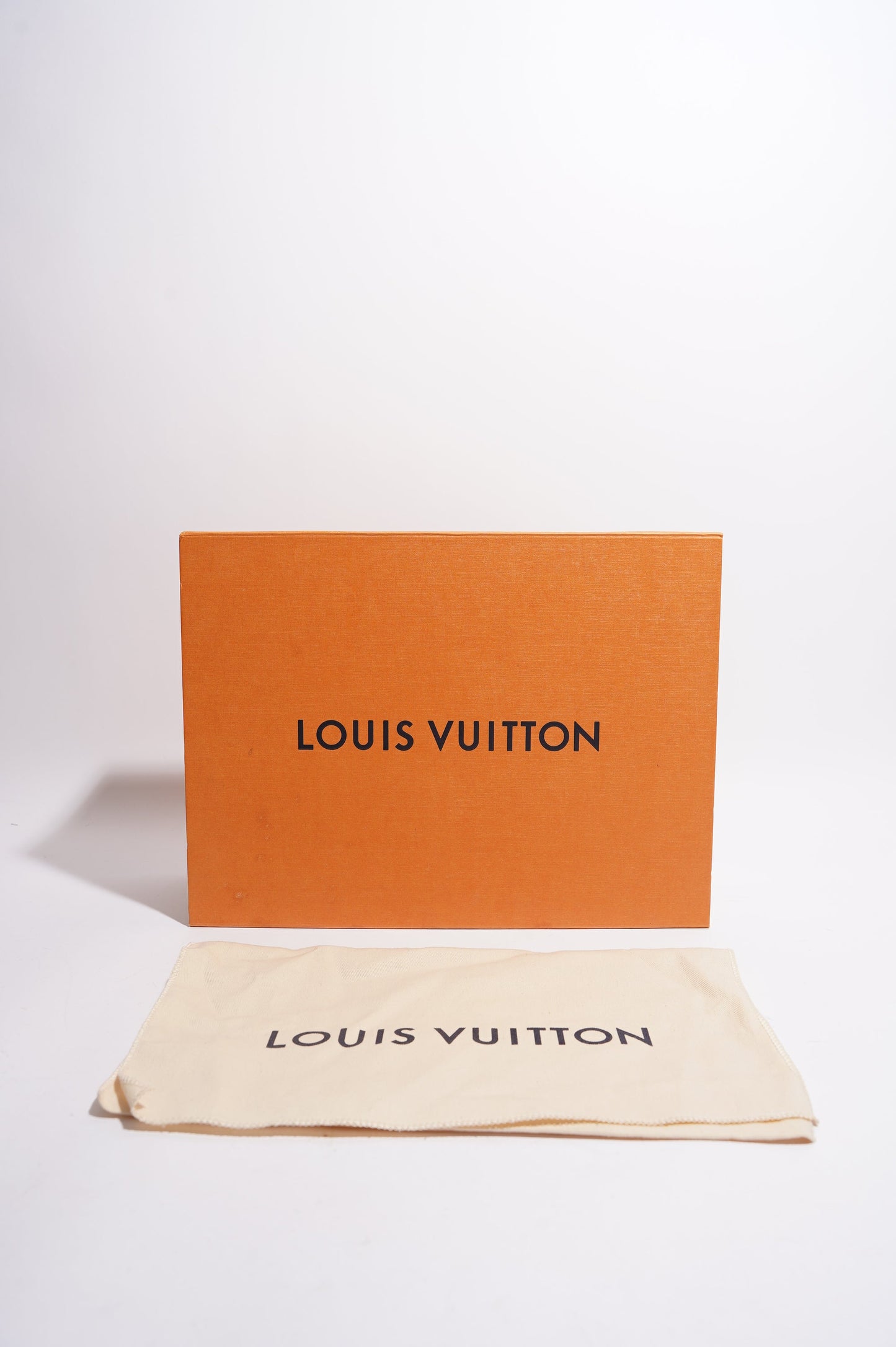Louis Vuitton Womens Game On Toiletry 26 Pouch Monogram Canvas