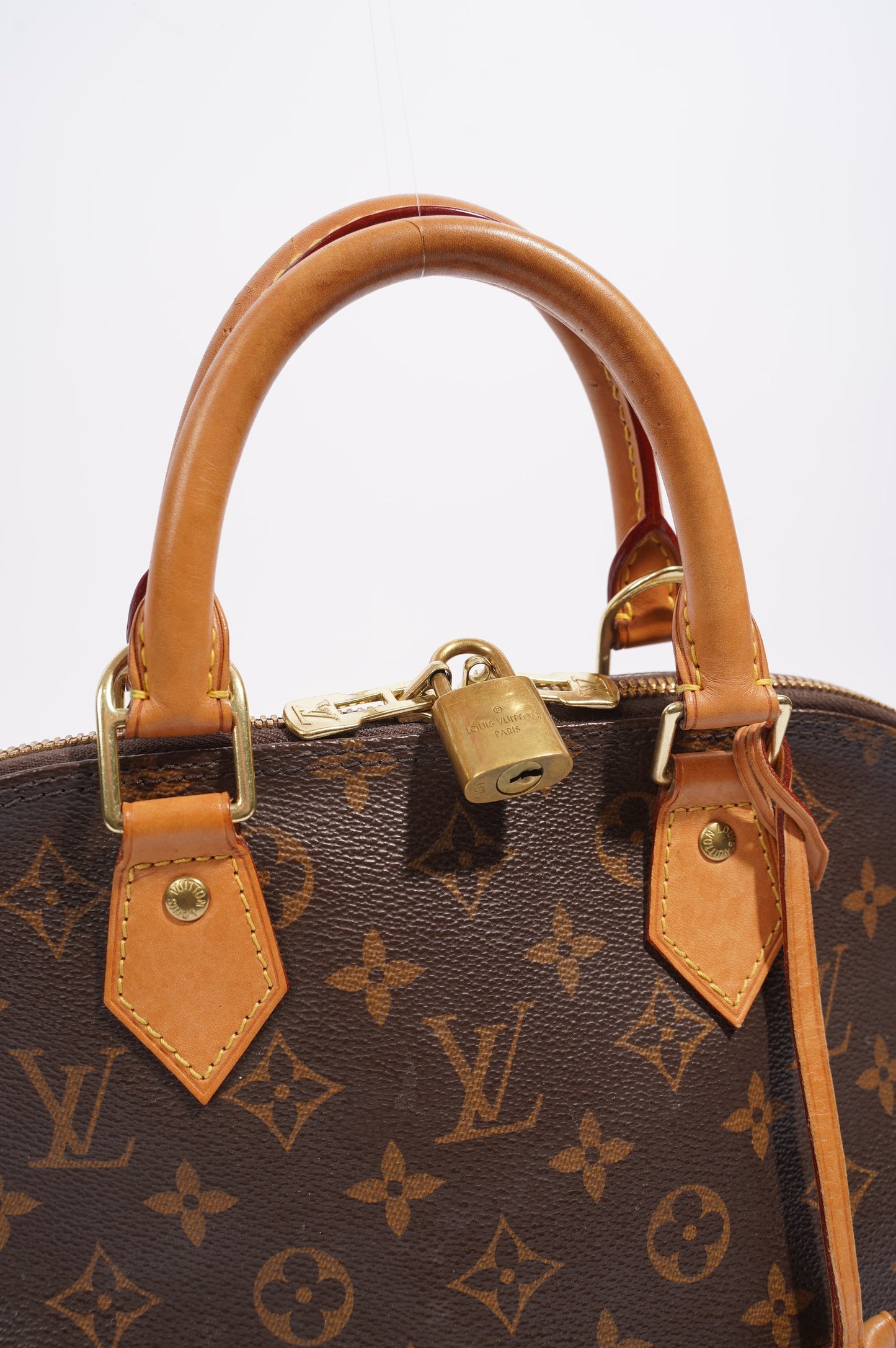 Louis Vuitton Womens Alma Monogram PM