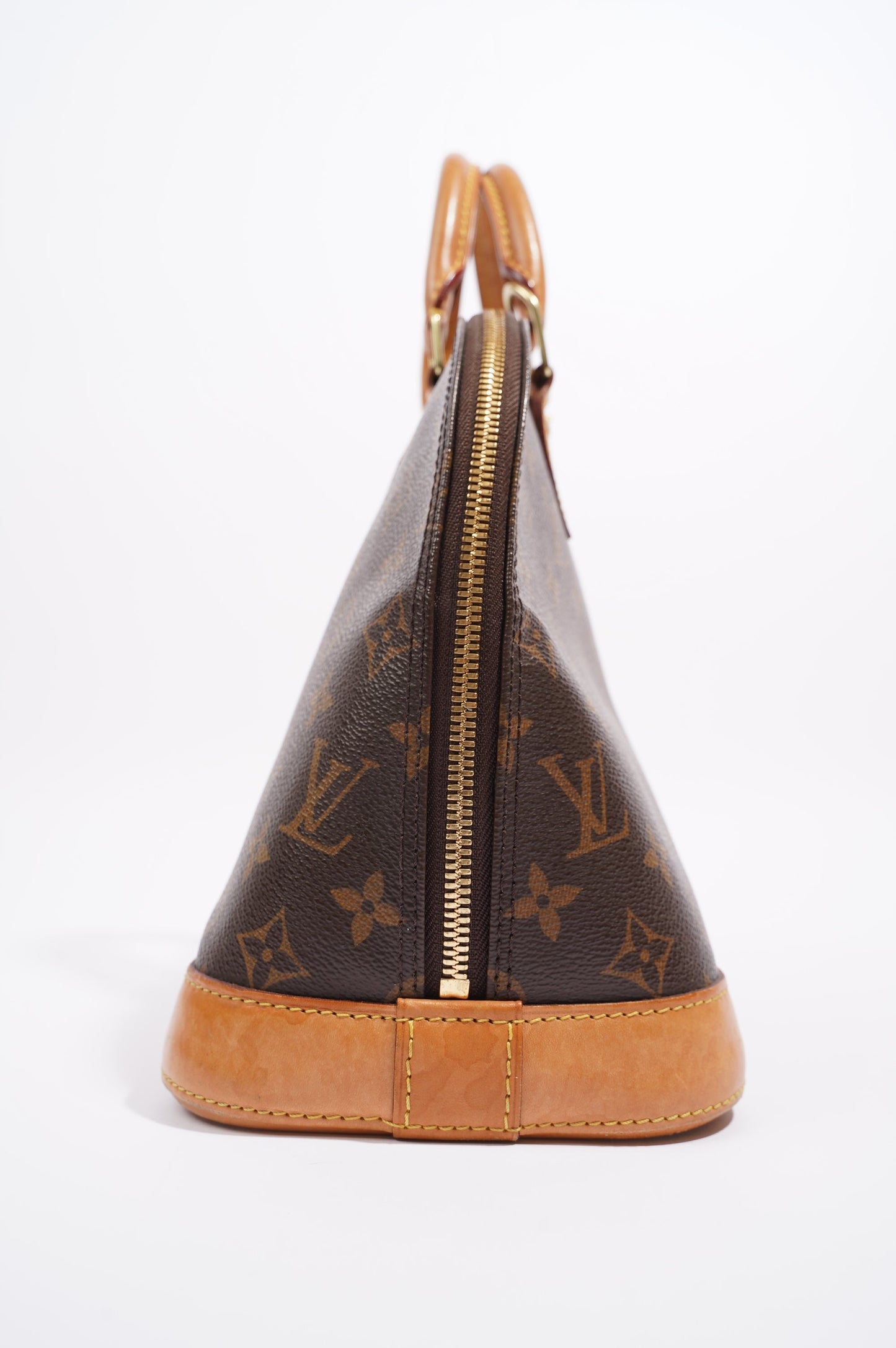 Louis Vuitton Womens Alma Monogram PM