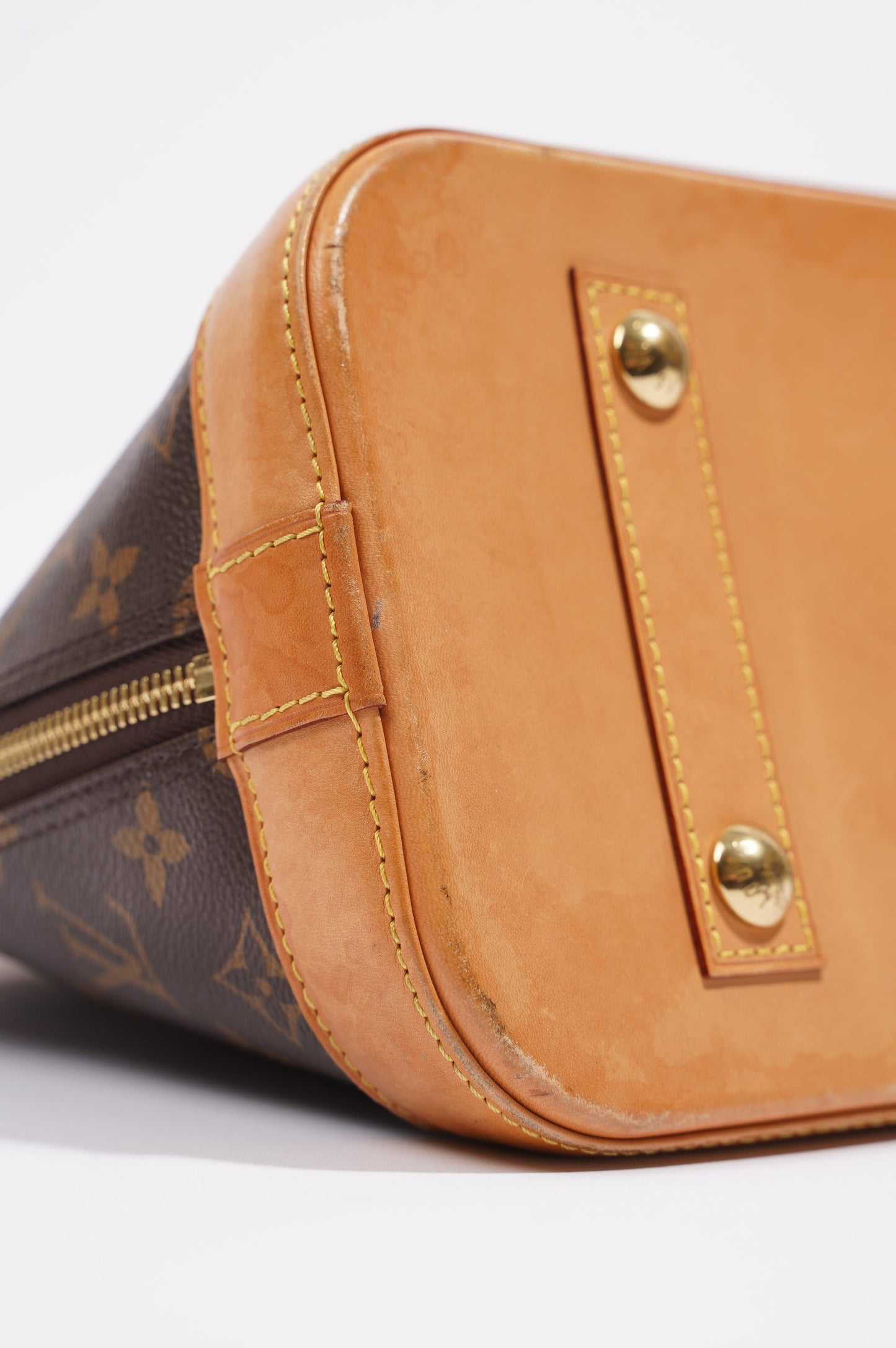 Louis Vuitton Womens Alma Monogram PM