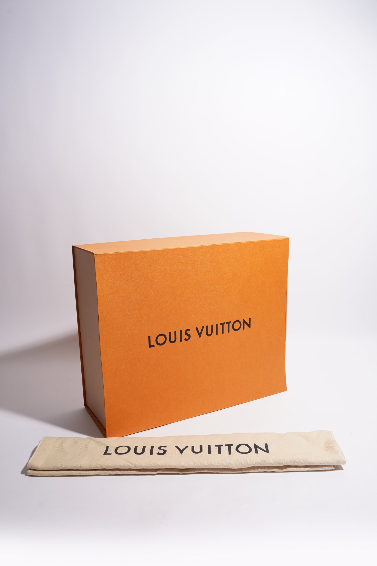 Louis Vuitton Womens Neo Noe Monogram Red