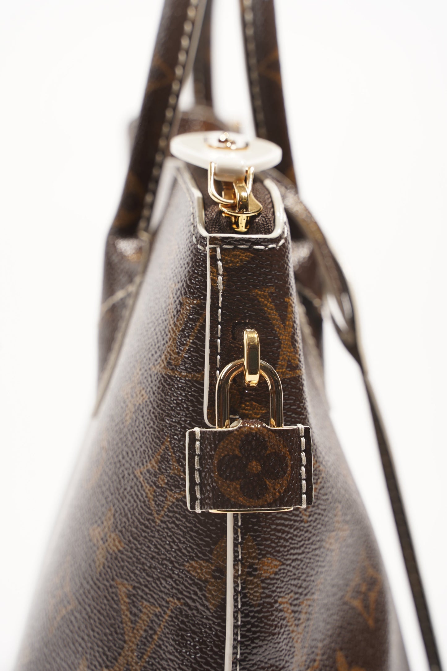 Louis Vuitton Womens Lockit Monogram Fetish