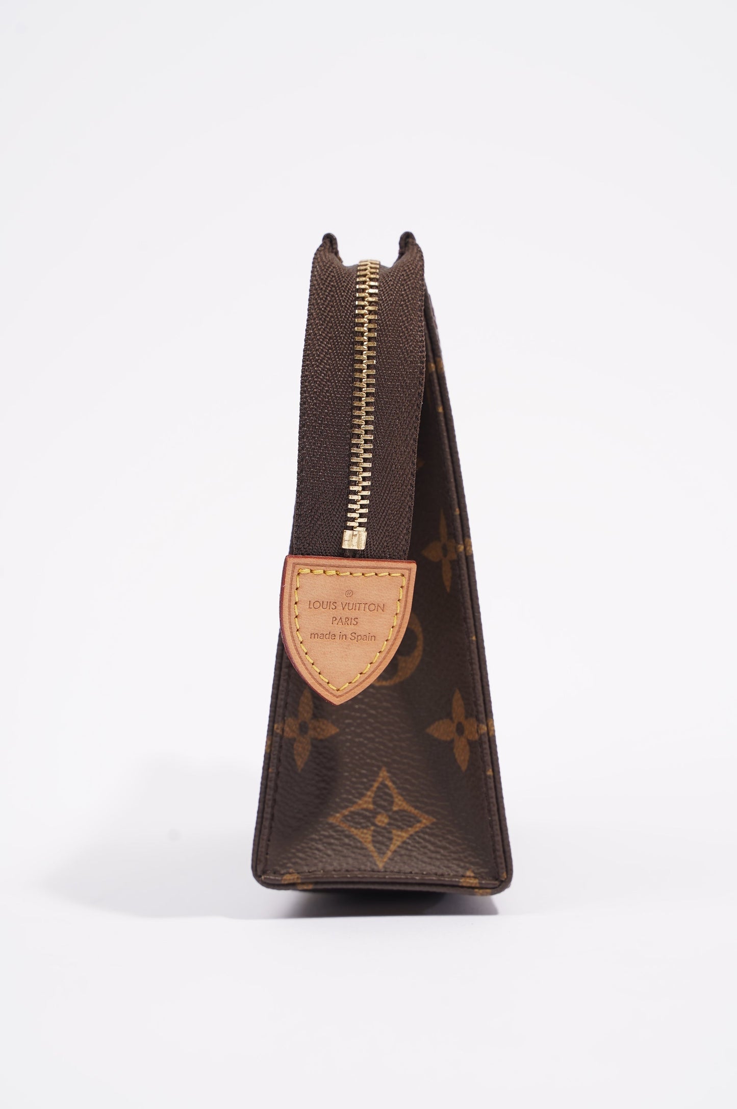 Louis Vuitton Womens Toiletry Monogram 19