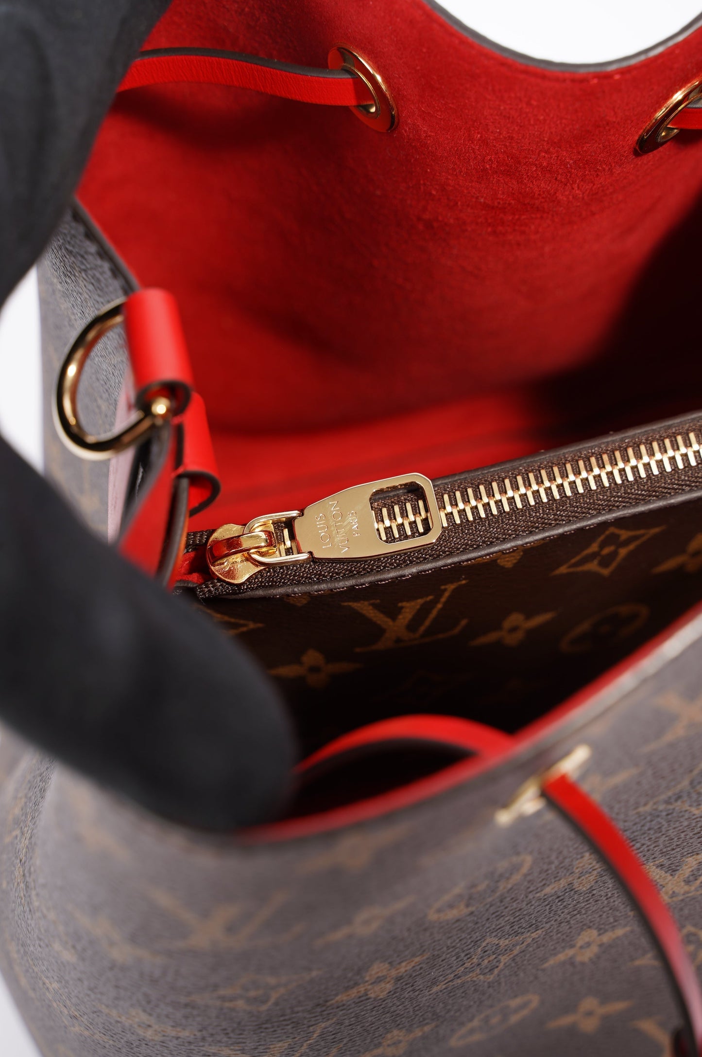 Louis Vuitton Womens Neo Noe Monogram Red OS