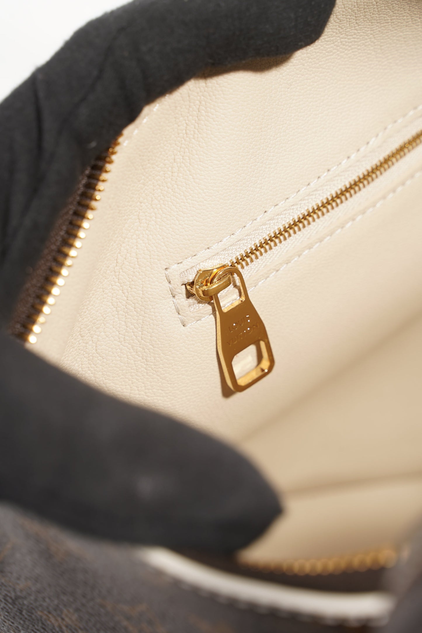 Louis Vuitton Womens Lockit Monogram Fetish