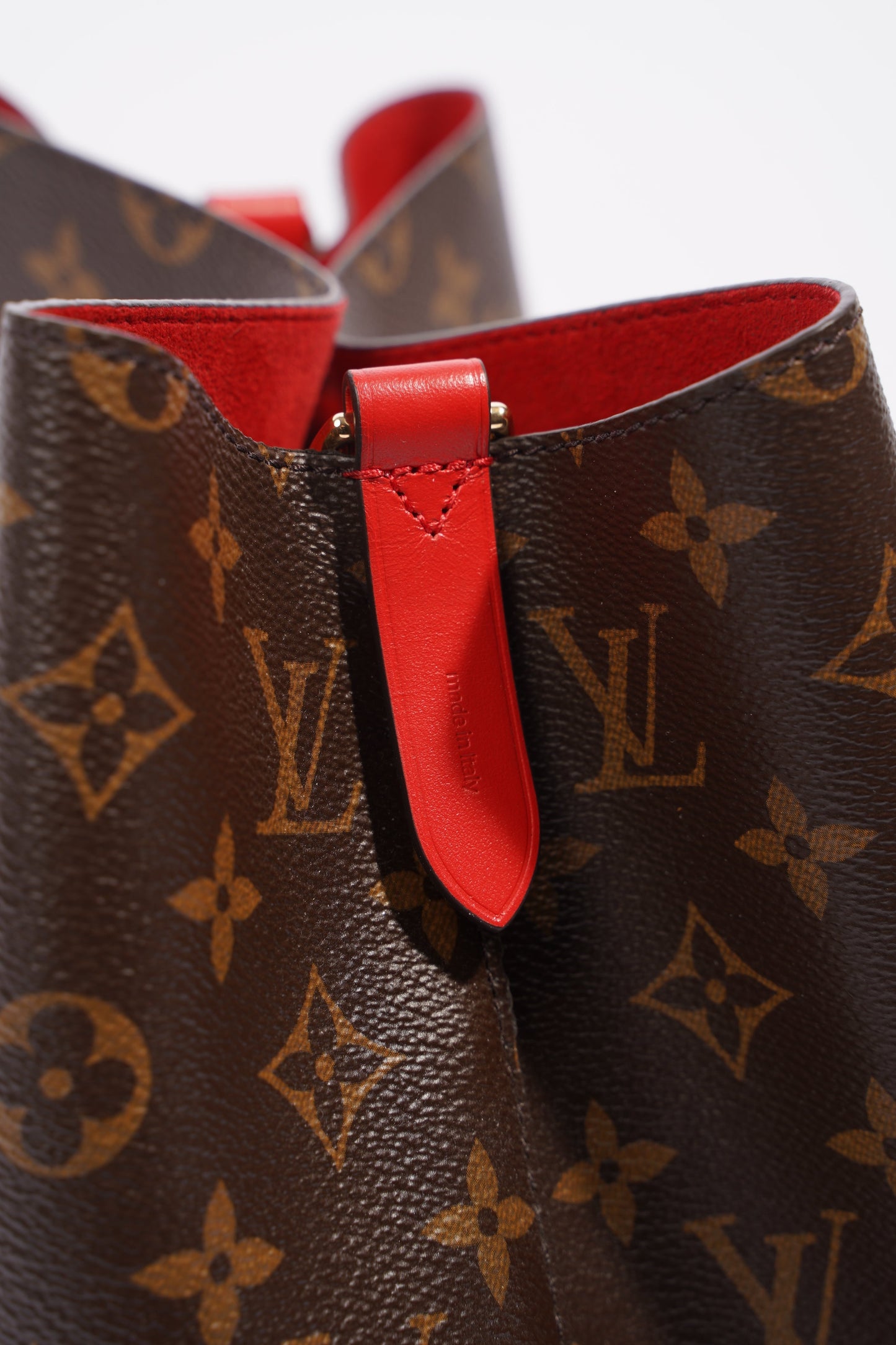 Louis Vuitton Womens Neo Noe Monogram Red