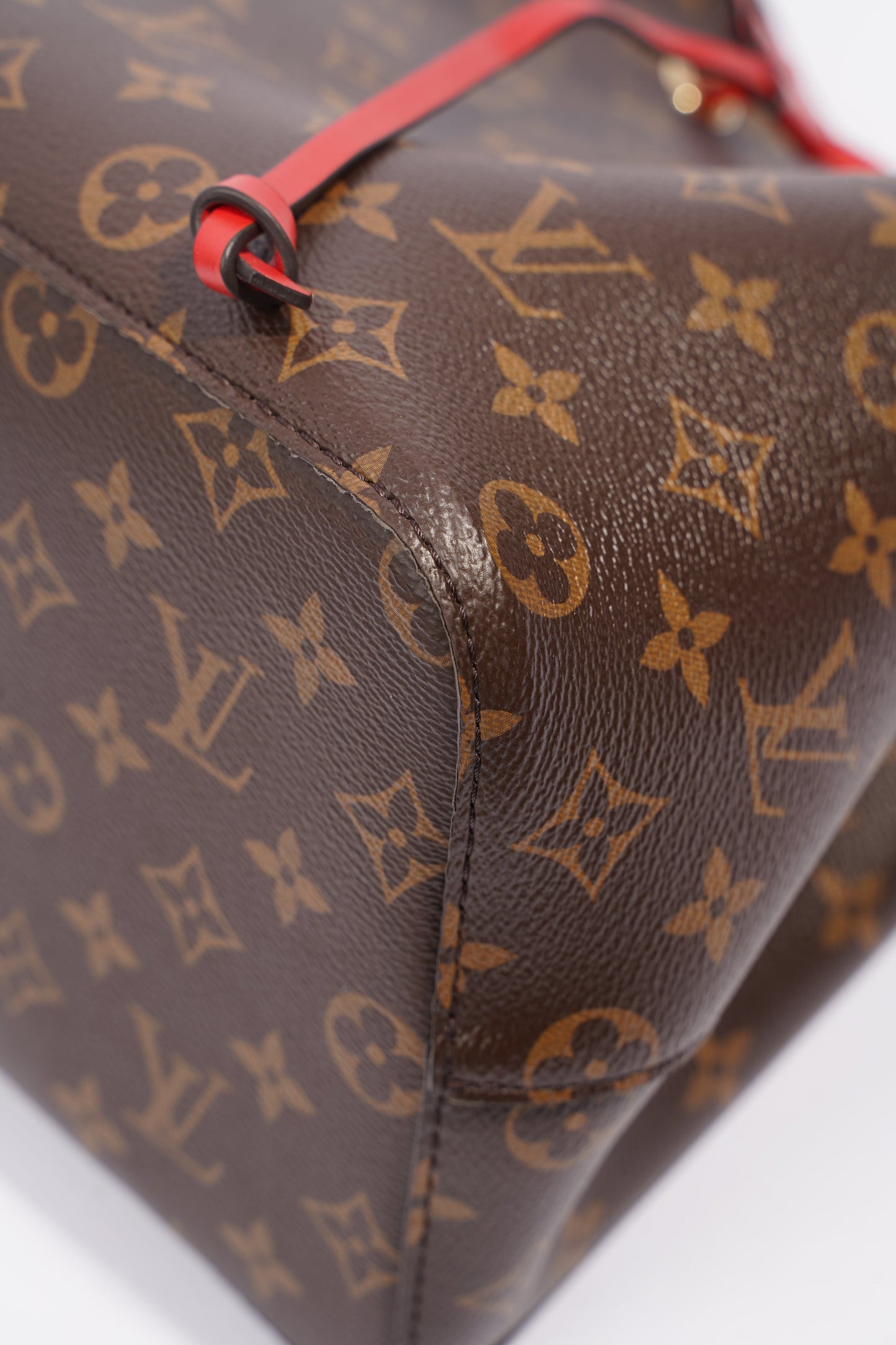 Louis Vuitton Womens Neo Noe Monogram Red