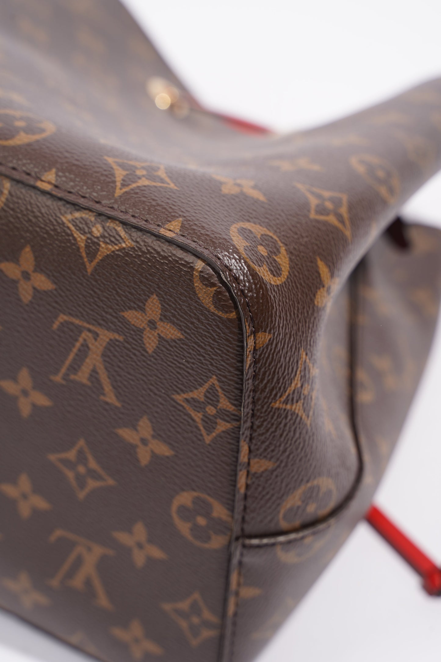 Louis Vuitton Womens Neo Noe Monogram Red