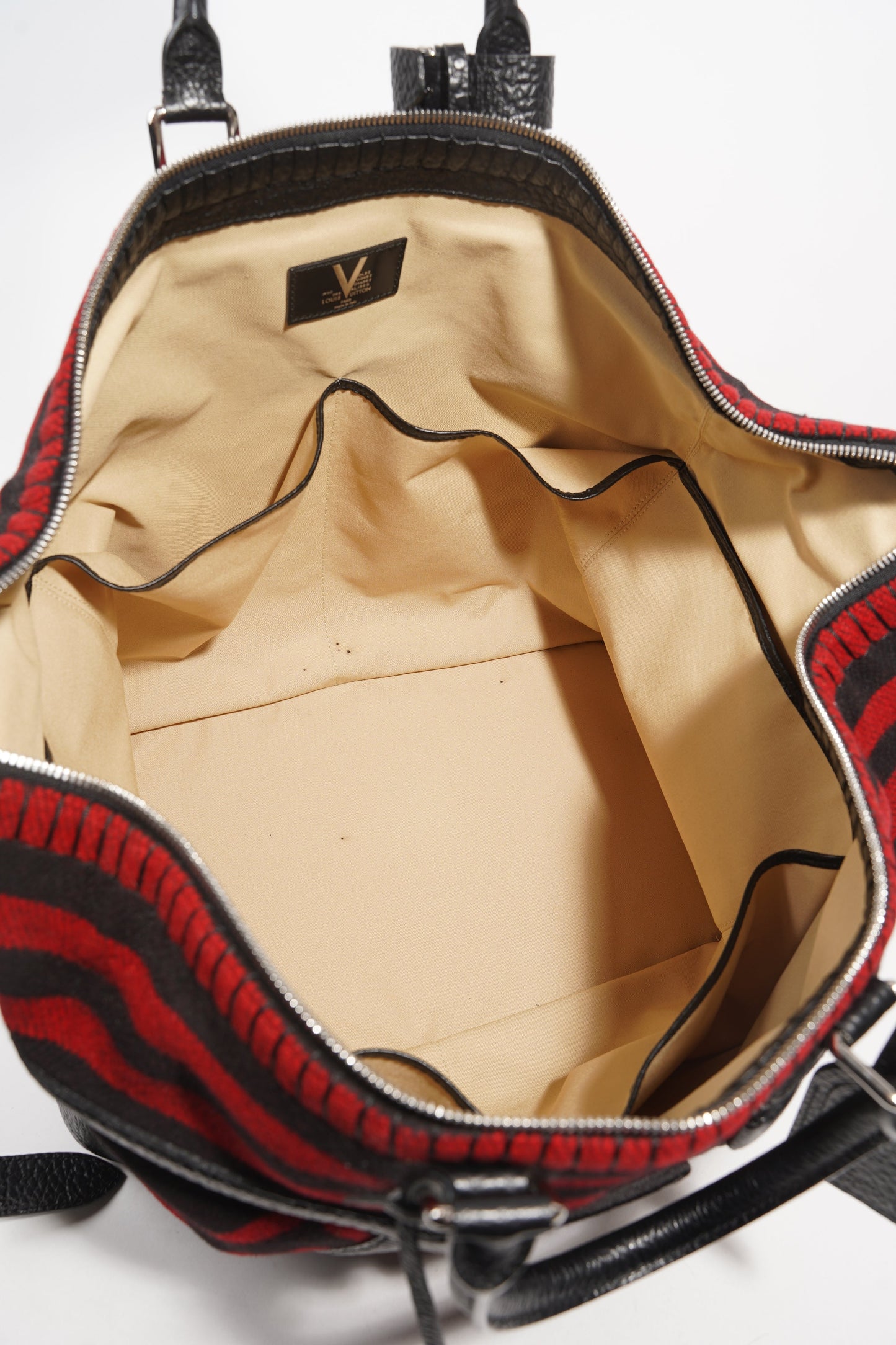 Louis Vuitton Womens Grimaud Vail Blanket Weekend Bag Black Red