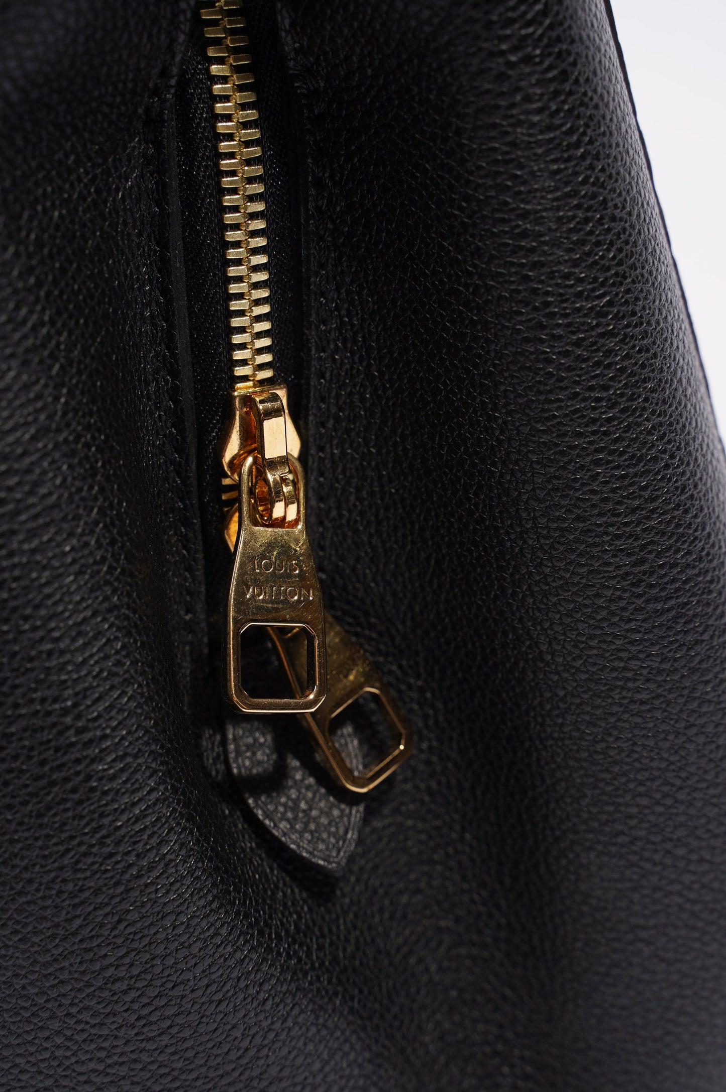 Louis Vuitton Womens Montaigne Black Empreinte Leather MM