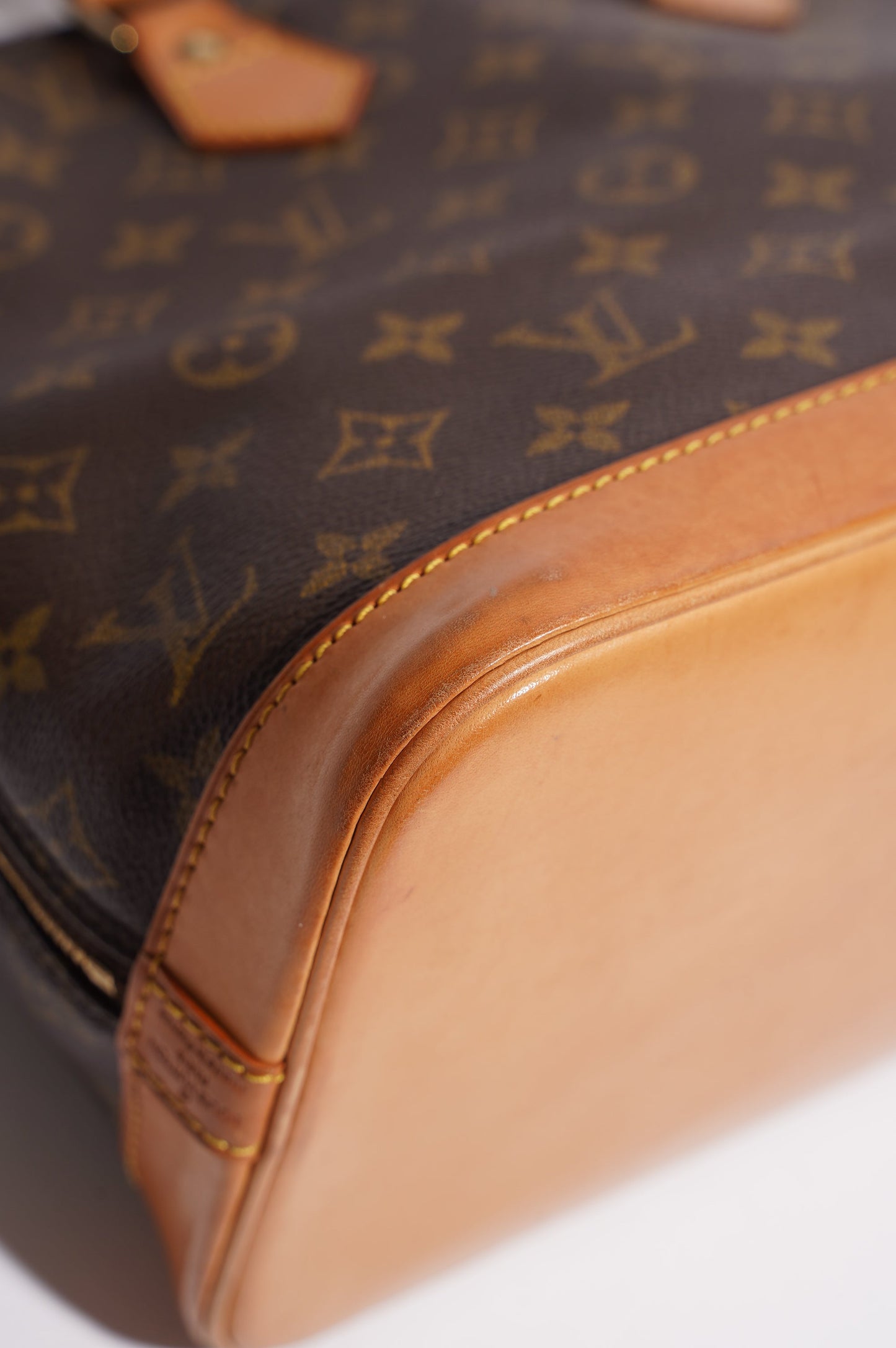 Louis Vuitton Womens Vintage Alma Monogram PM