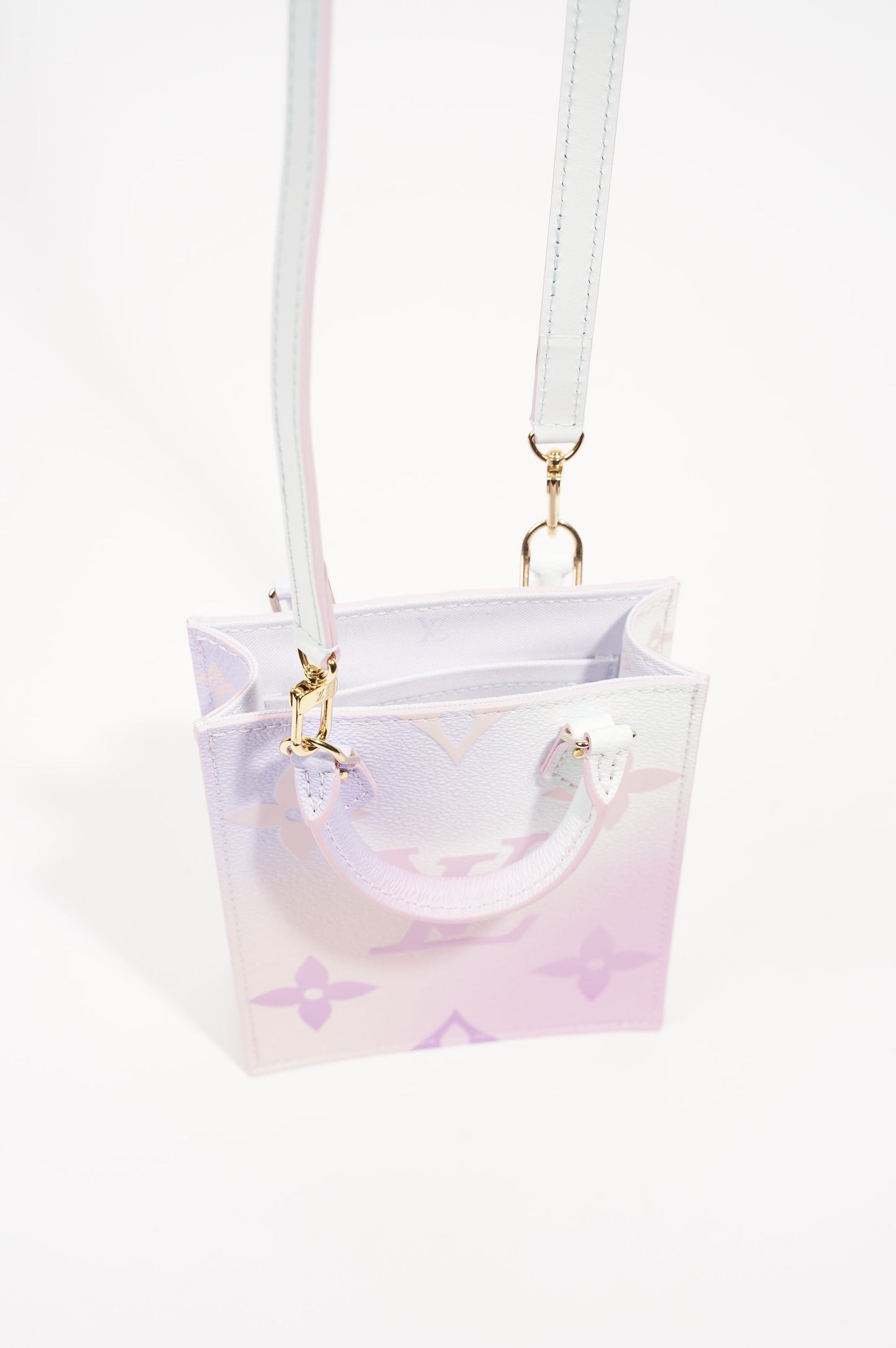 Louis Vuitton Womens Petit Sac Plat