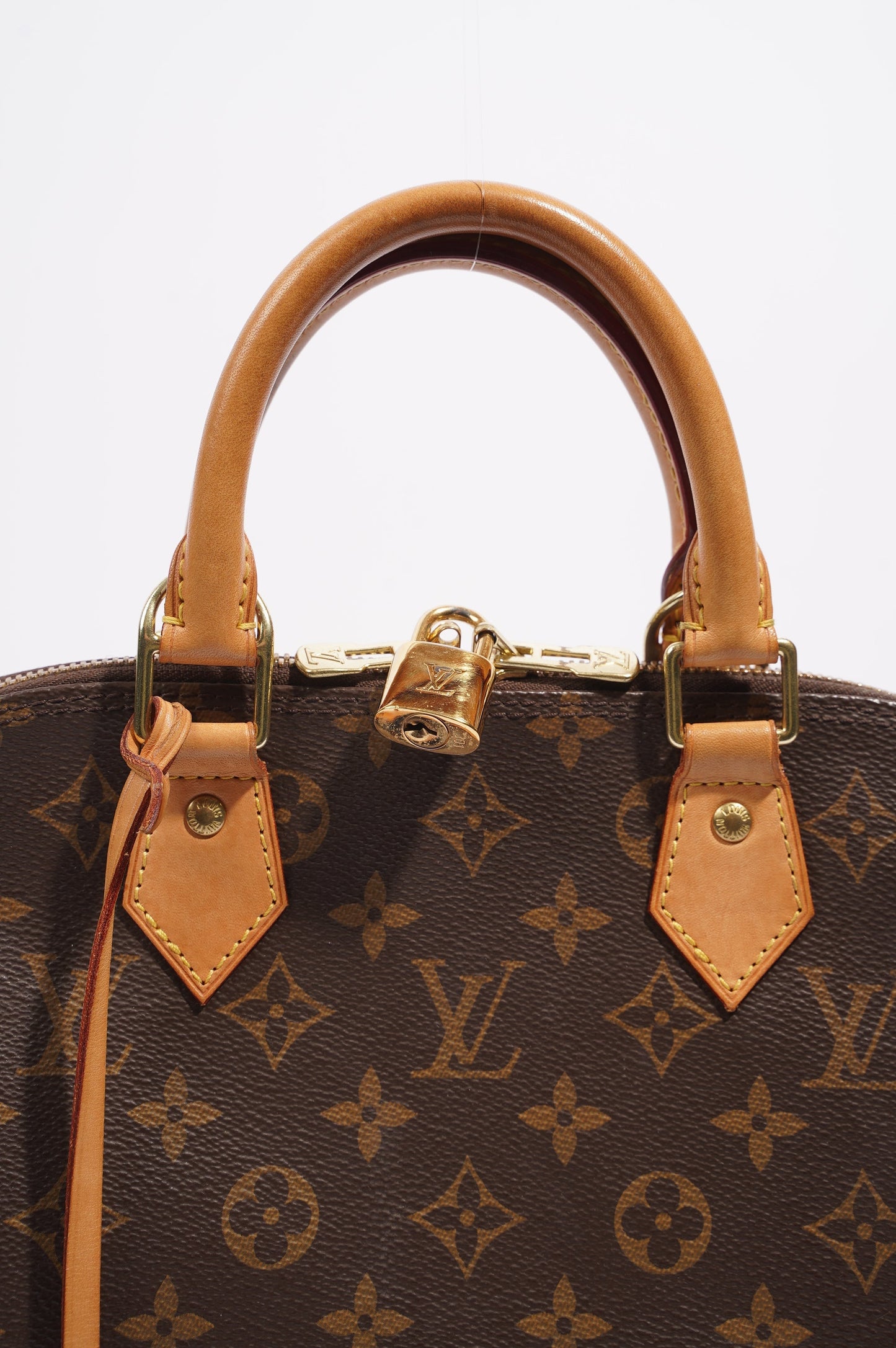 Louis Vuitton Womens Alma Monogram PM