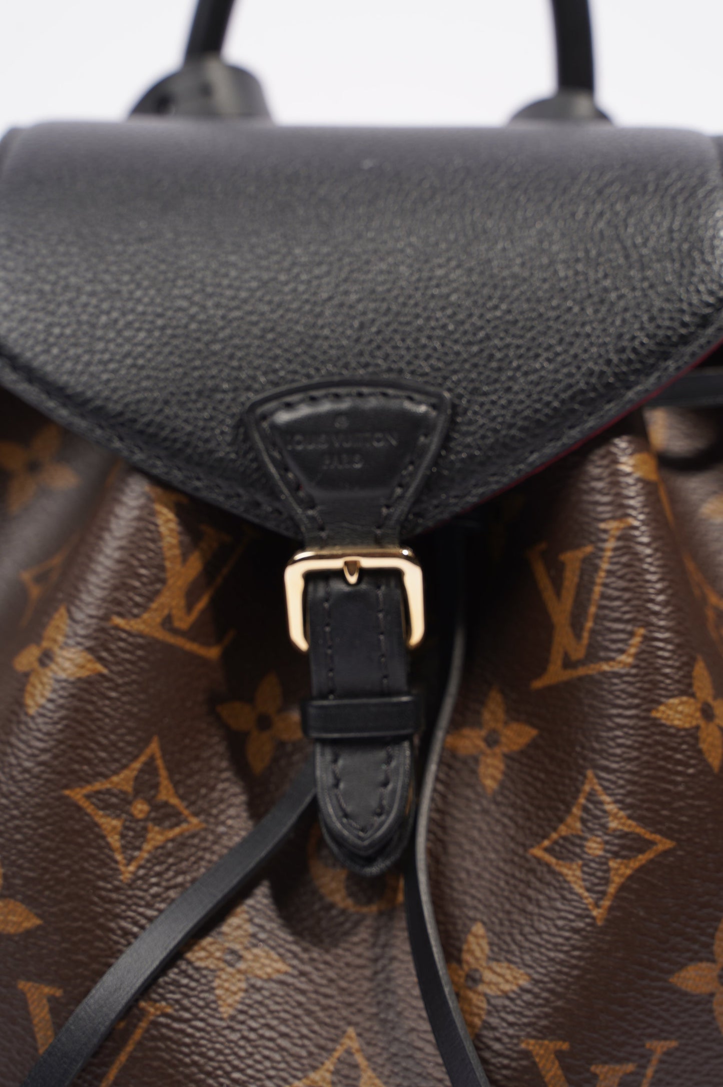 Louis Vuitton Womens Montsouris Monogram BB