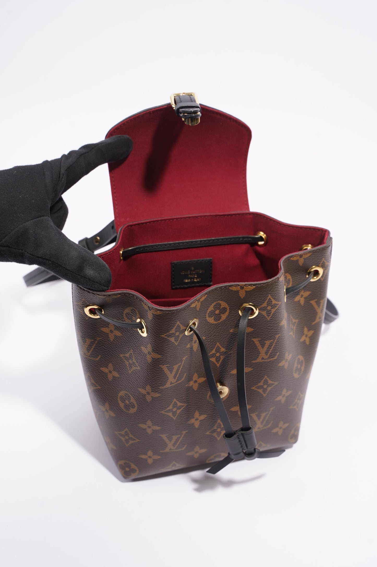 Louis Vuitton Womens Montsouris Monogram BB