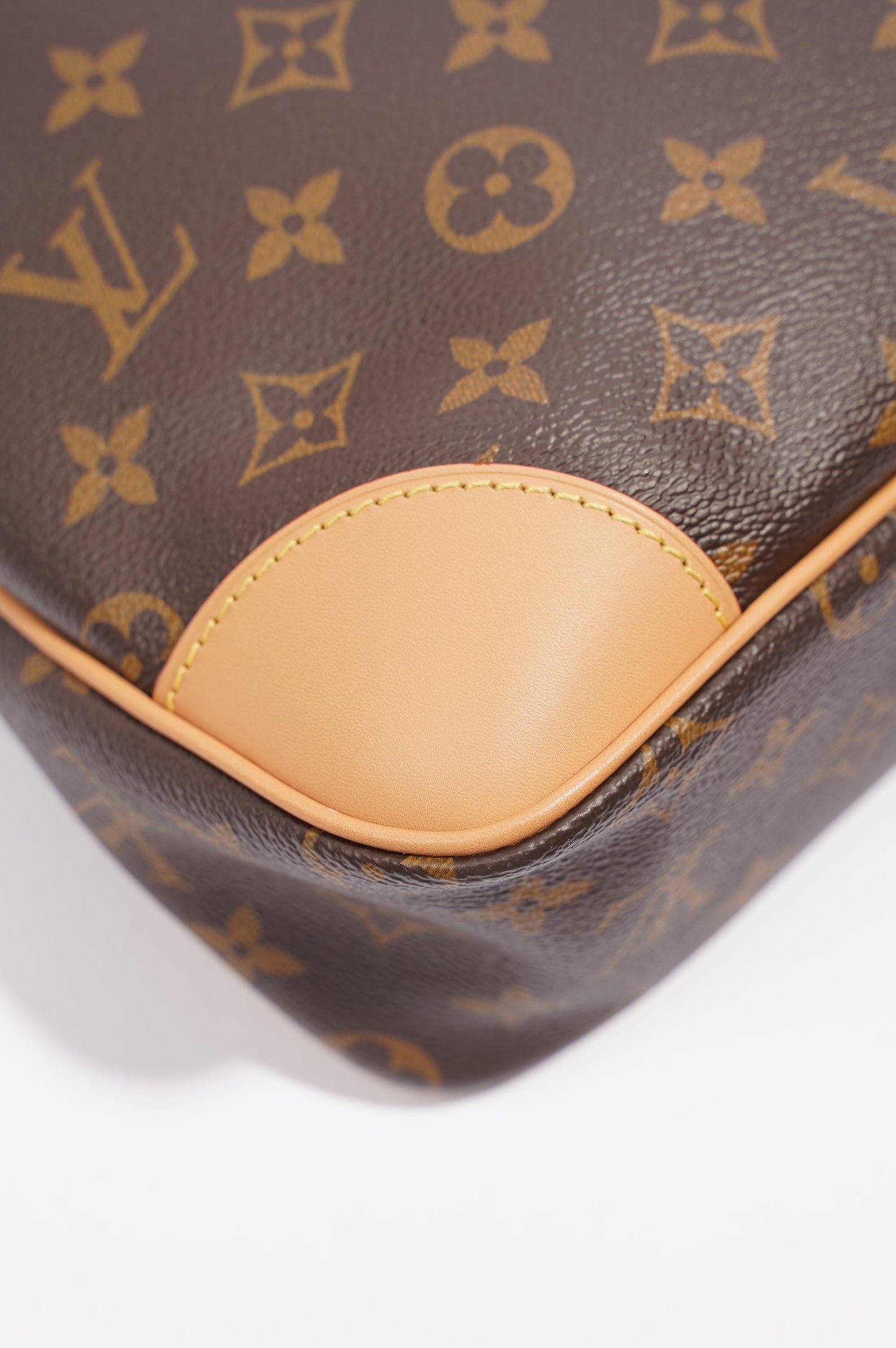 Louis Vuitton Womens Odeon Bag Monogram Canvas MM