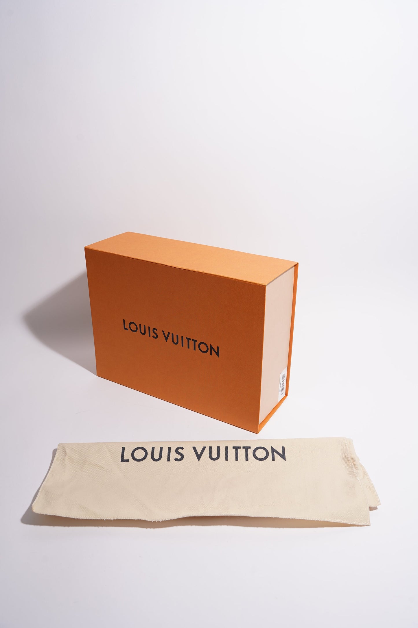Louis Vuitton Womens Montsouris Monogram BB