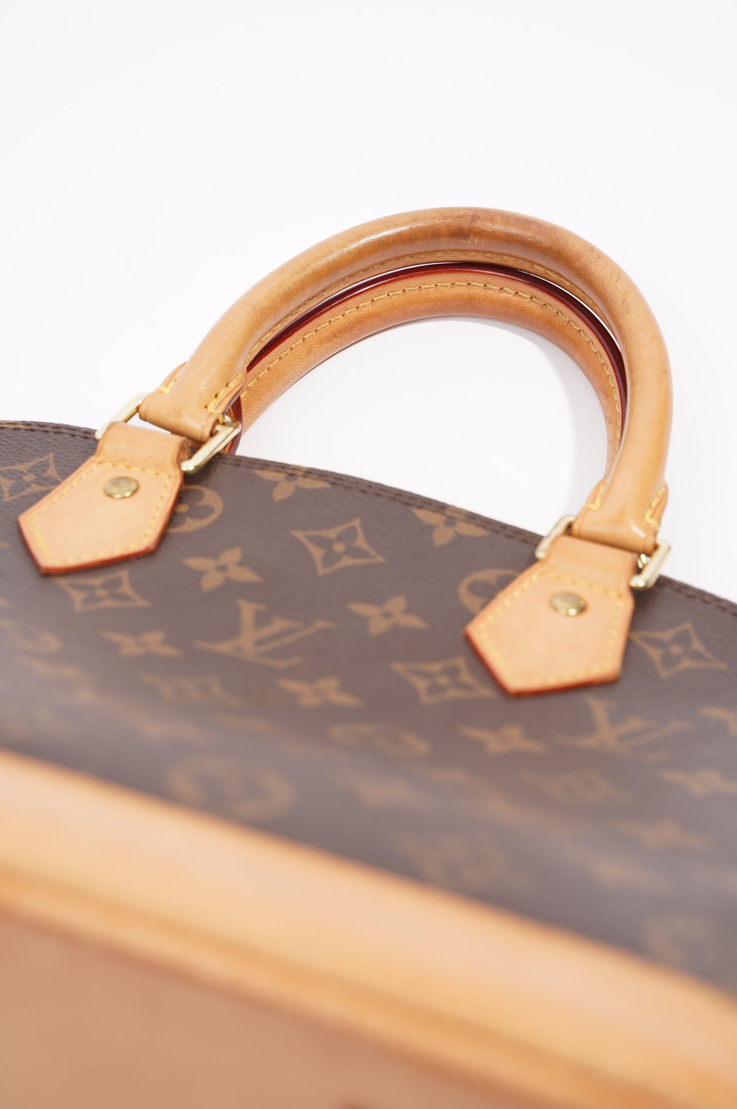 Louis Vuitton Womens Alma Monogram PM