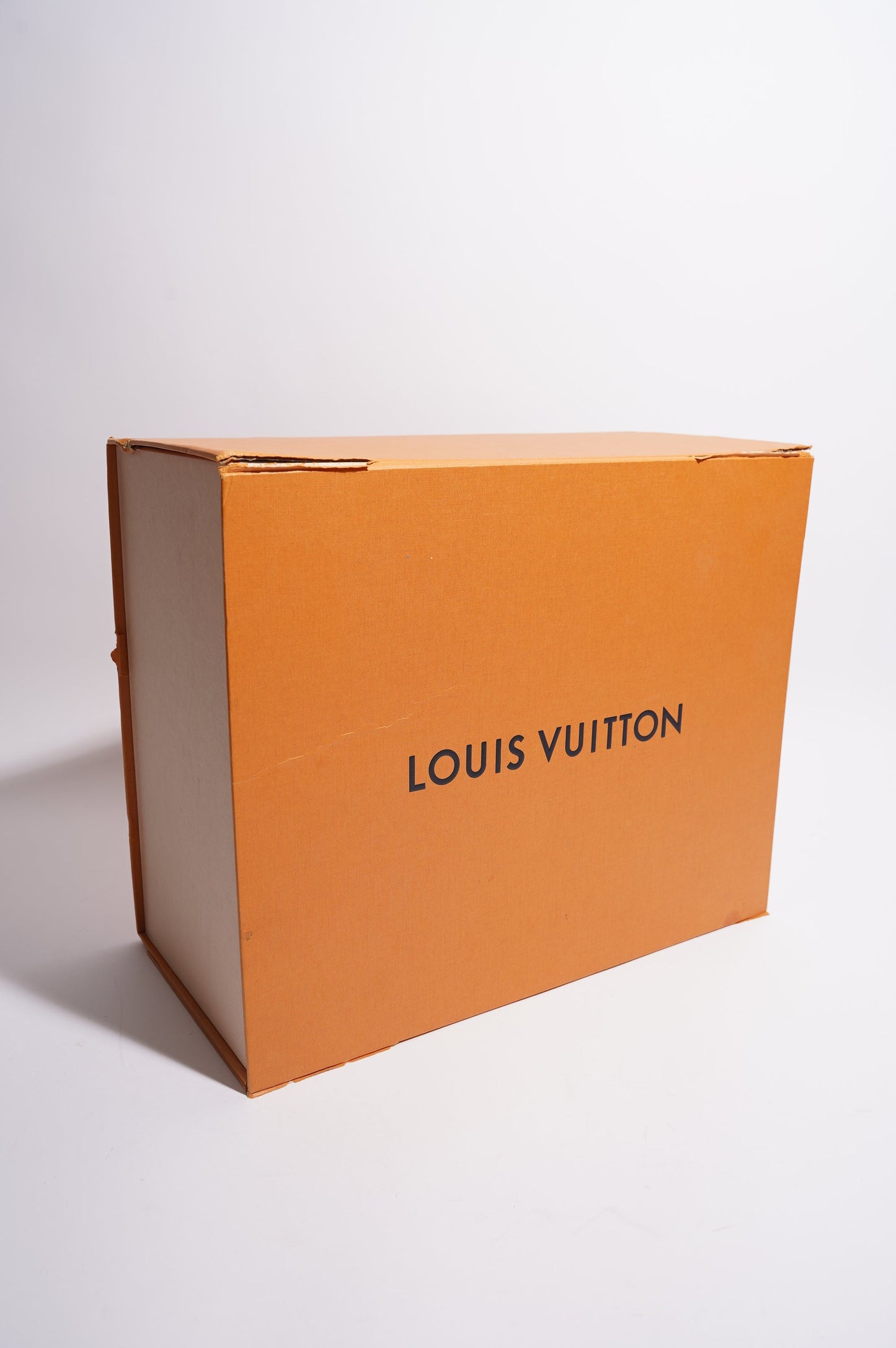 Louis Vuitton Womens Alma Monogram PM