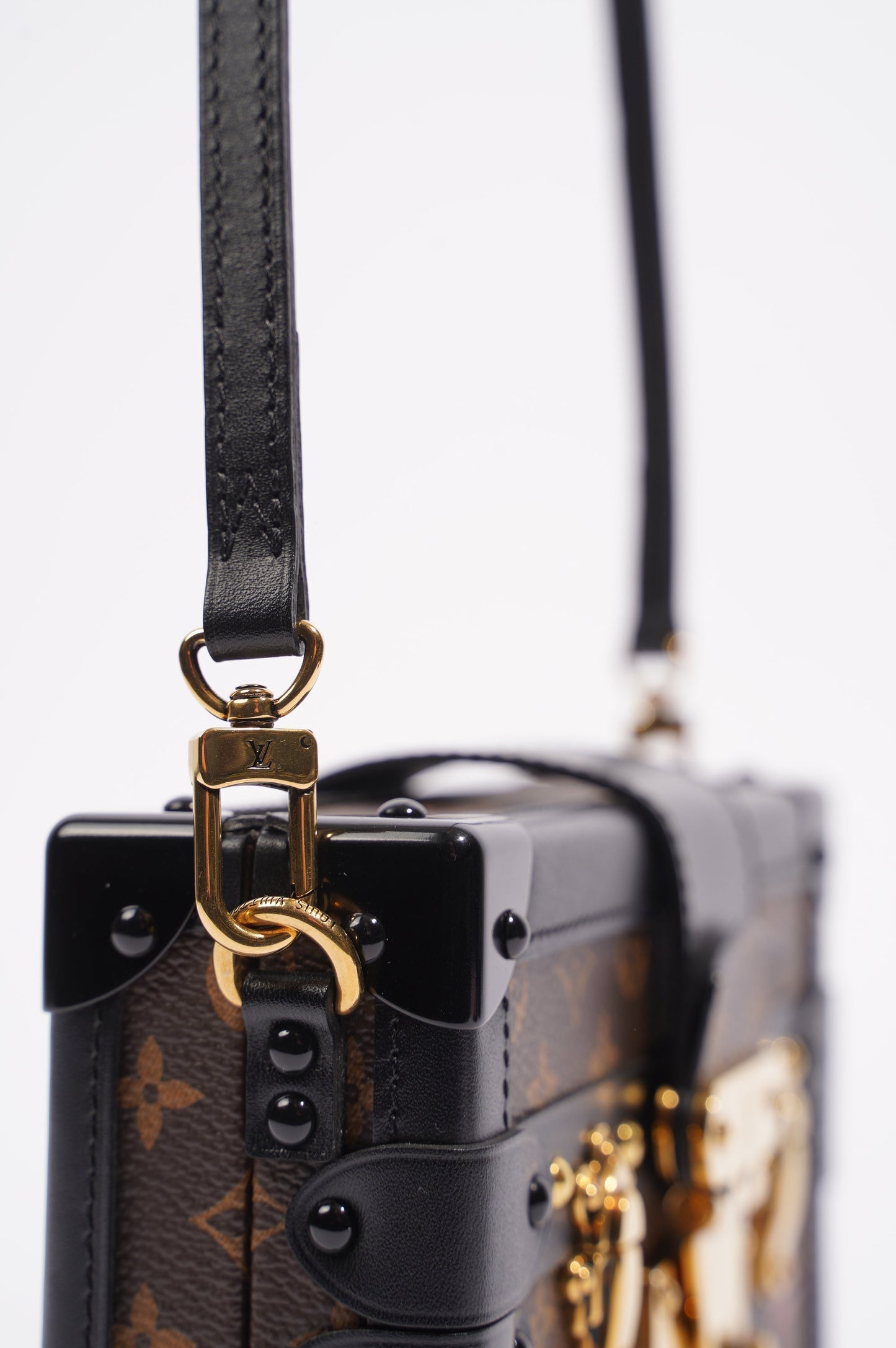 Louis Vuitton Womens Petite Malle Monogram / Black