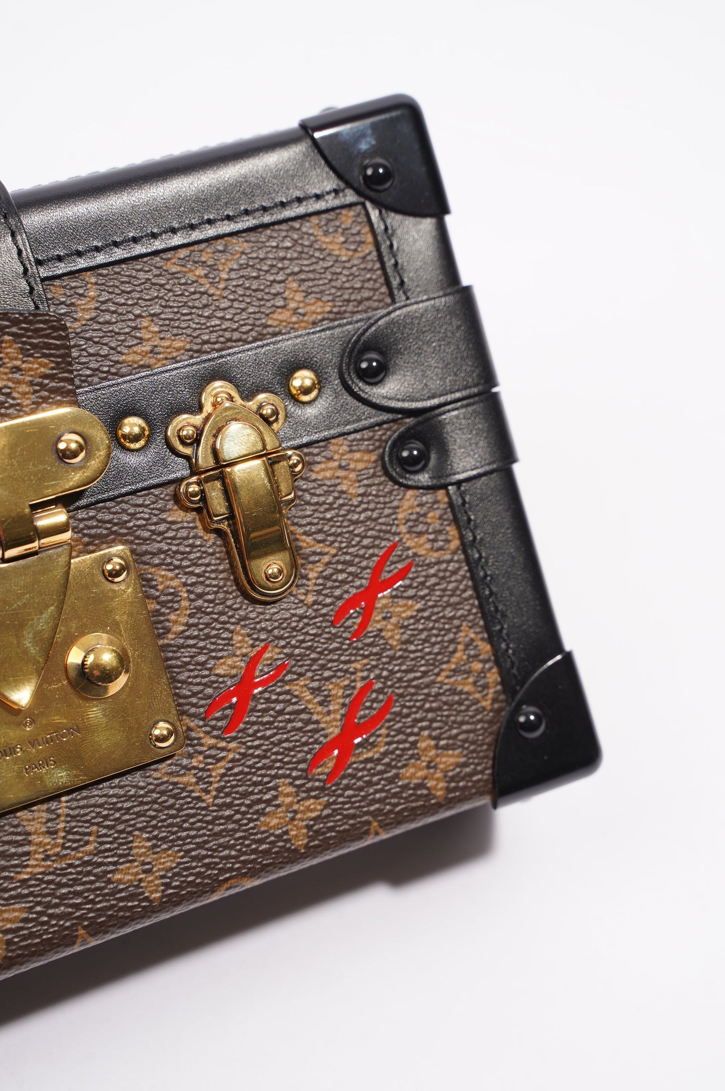Louis Vuitton Womens Petite Malle Monogram / Black