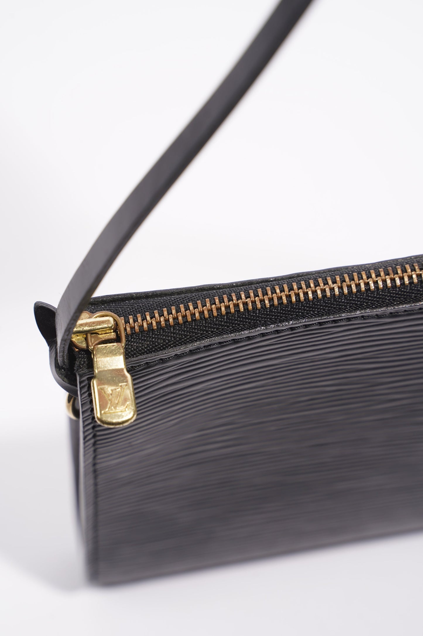 Louis Vuitton Womens Pochette Accessoire Black Epi Leather