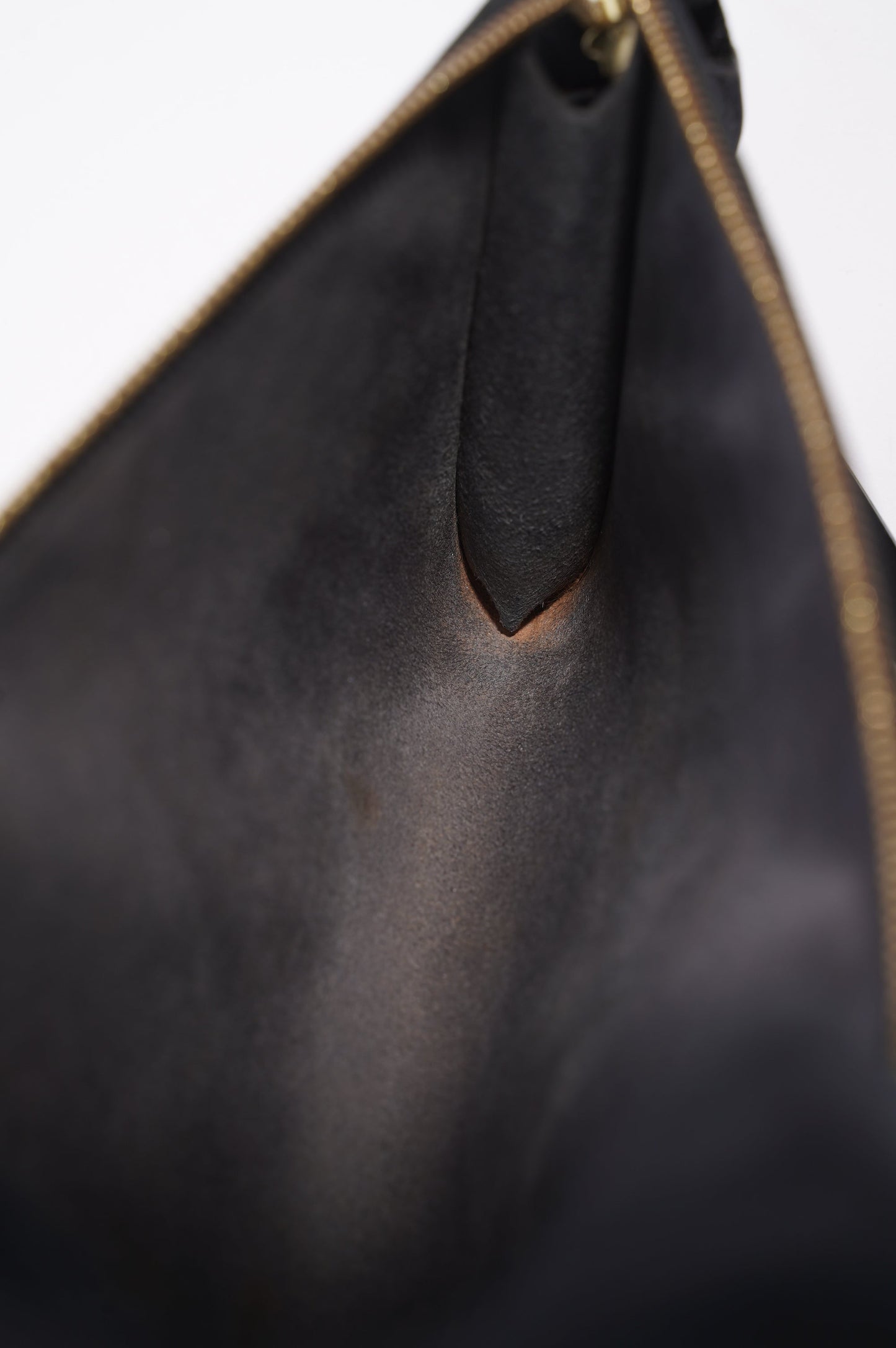 Louis Vuitton Womens Pochette Accessoire Black Epi Leather